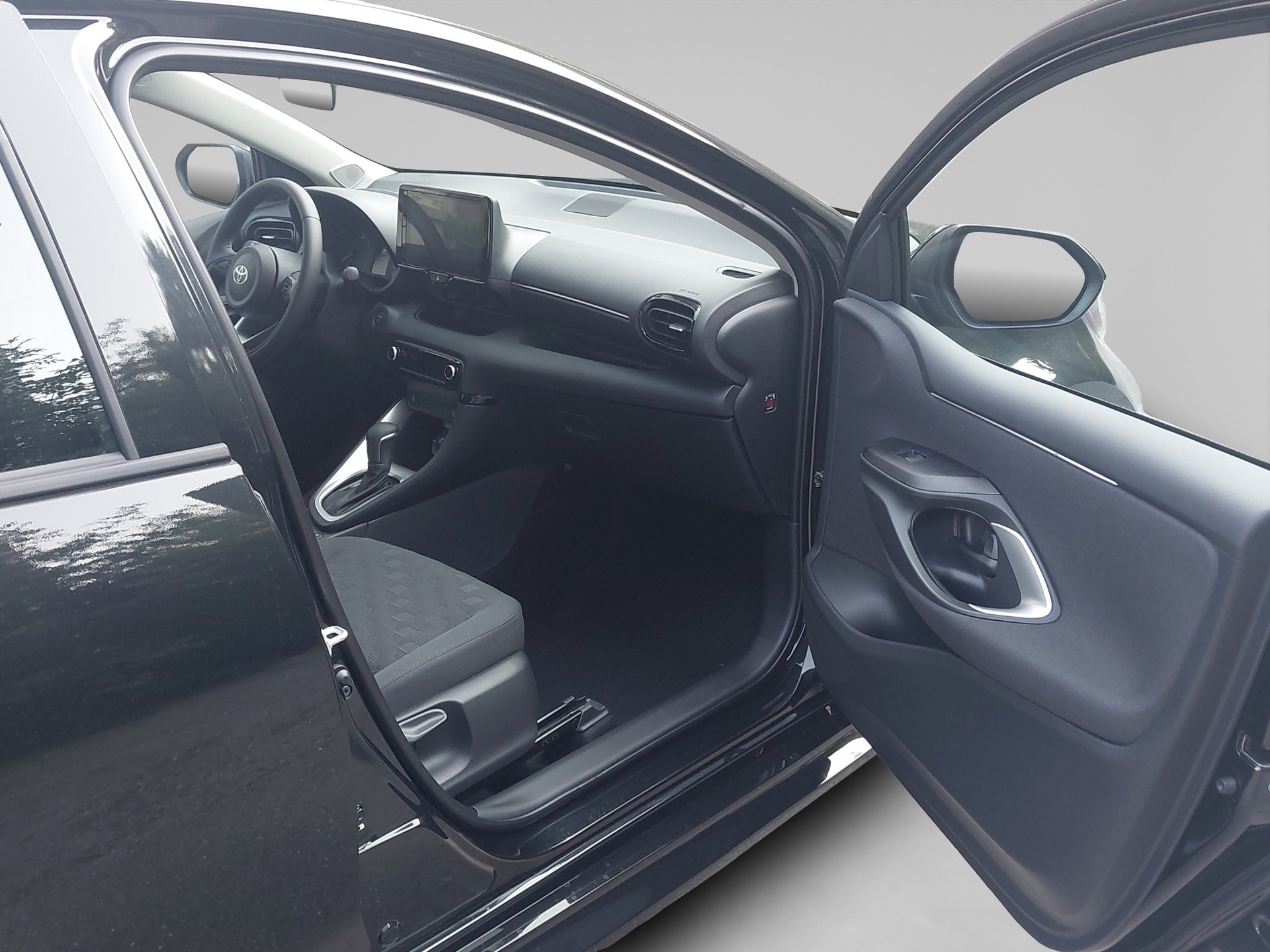 TOYOTA Yaris 1.5 VVT-i HSD Comfort-image-16