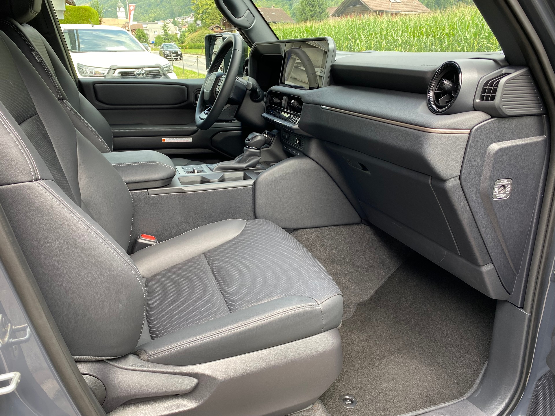 TOYOTA Land Cruiser 2.8TD Style-image-7