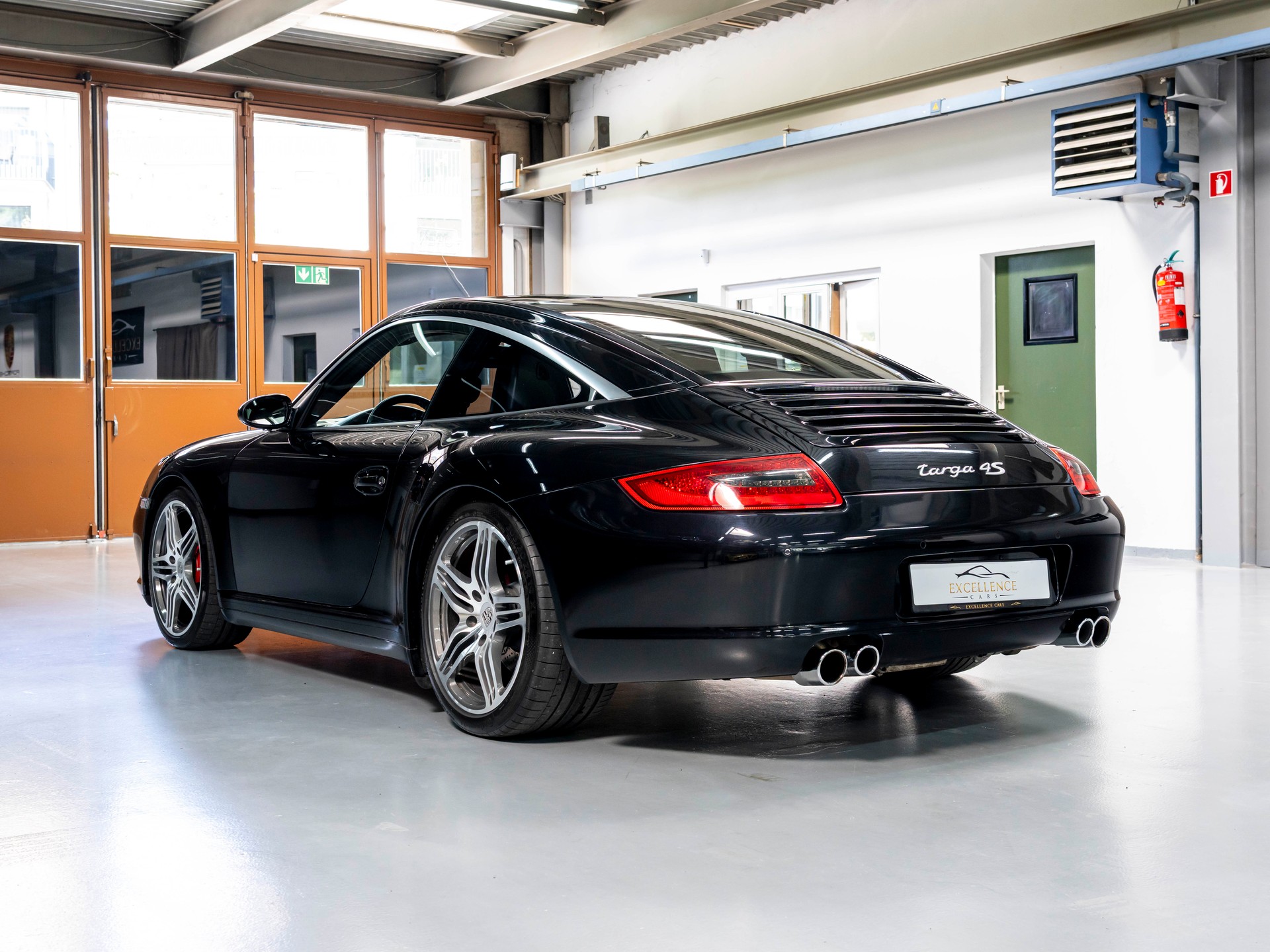 PORSCHE 911 Targa 4S-image-7