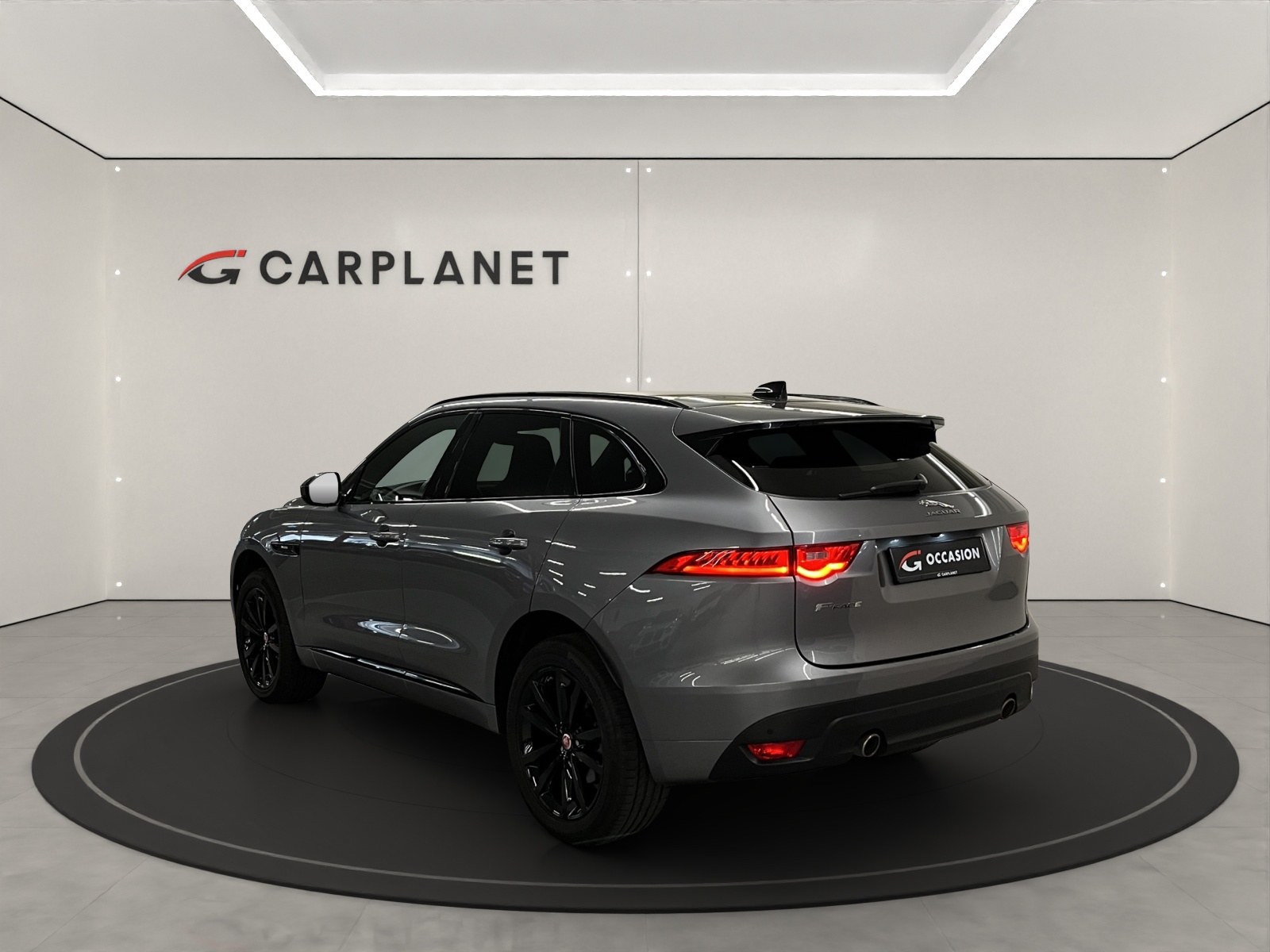 JAGUAR F-Pace 2.0 T 300 R-Sport AWD-showroom-element-3