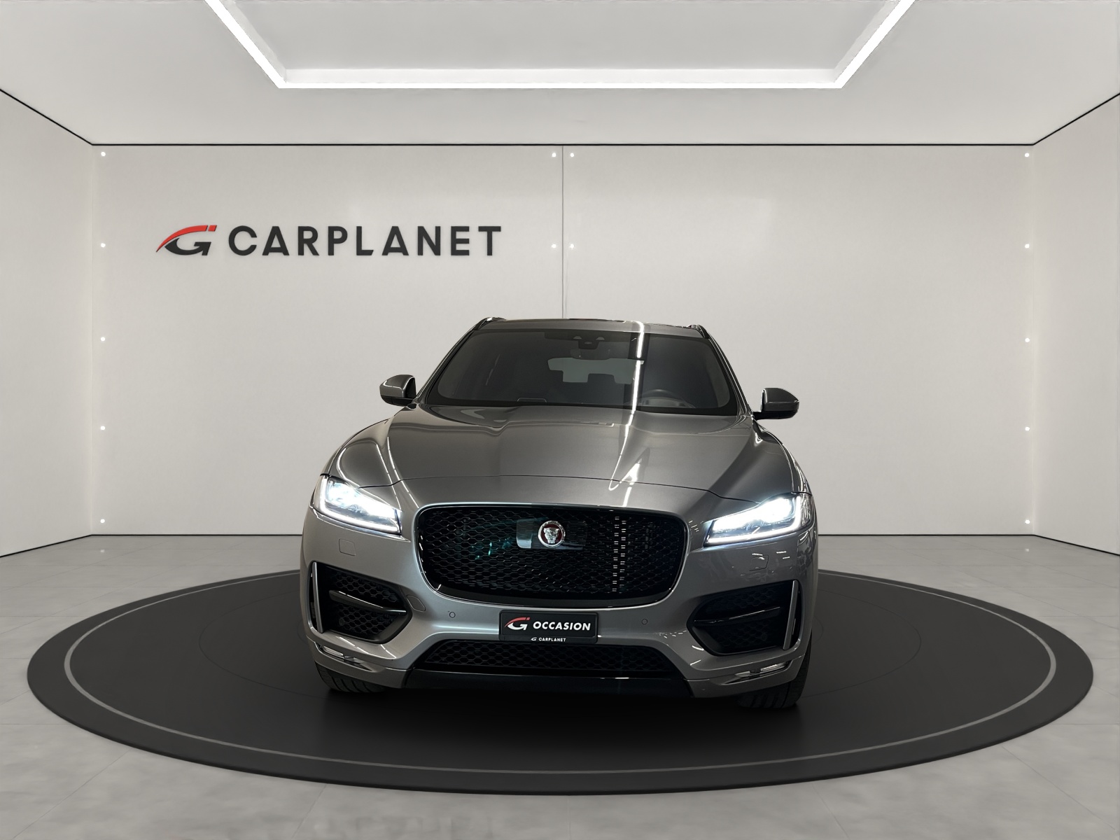 JAGUAR F-Pace 2.0 T 300 R-Sport AWD-showroom-element-1