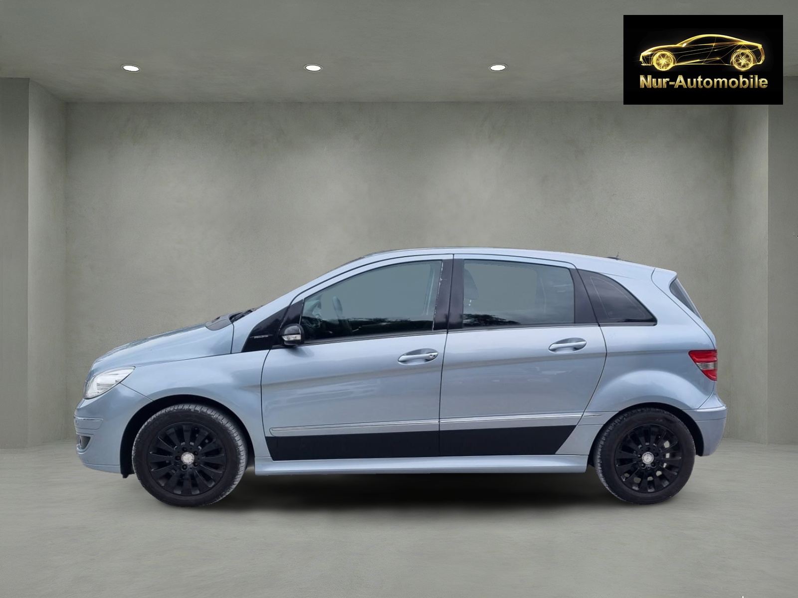 MERCEDES-BENZ B 200-image-1