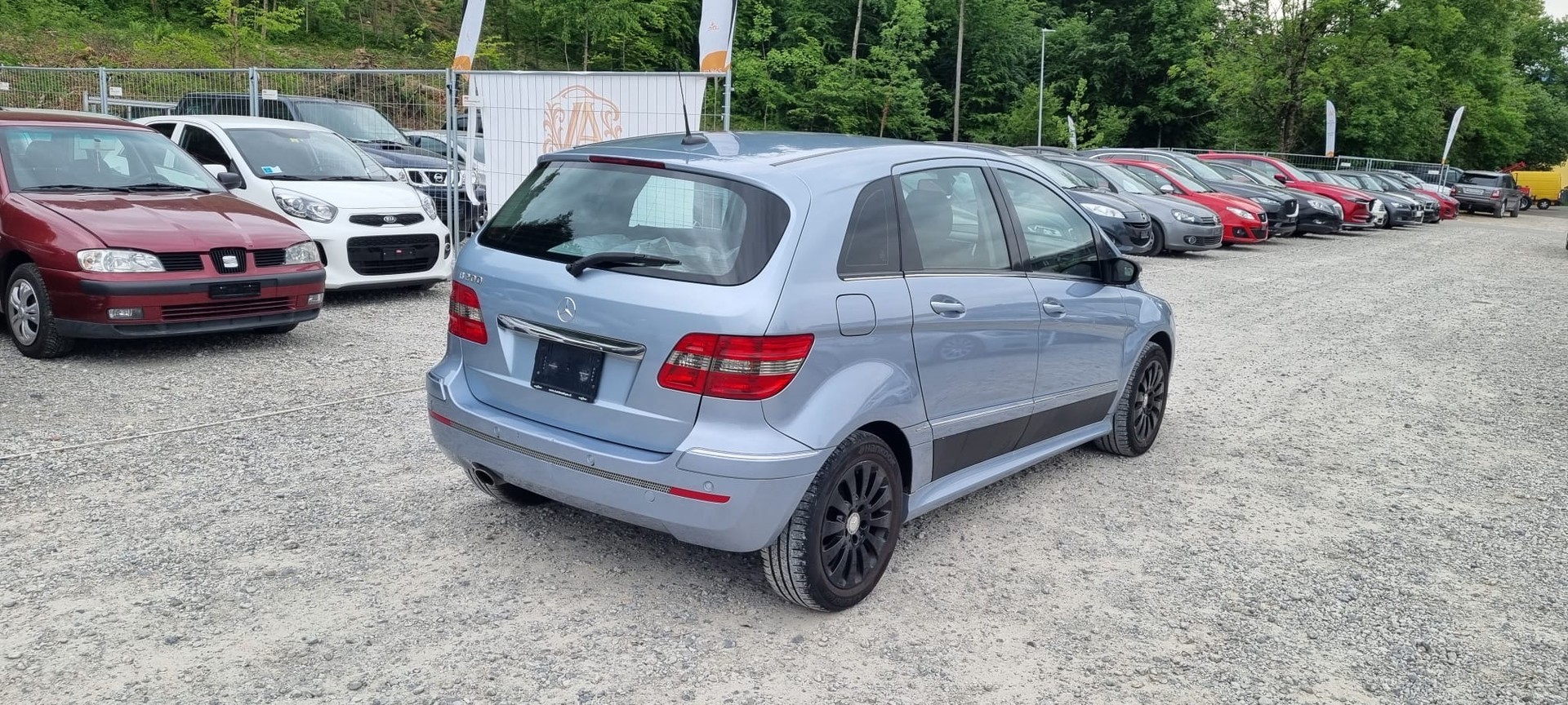 MERCEDES-BENZ B 200-image-4