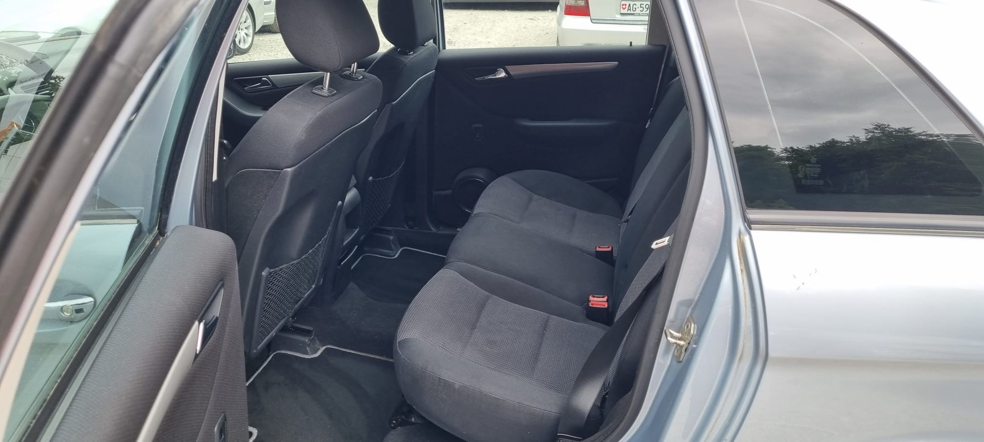 MERCEDES-BENZ B 200-image-8
