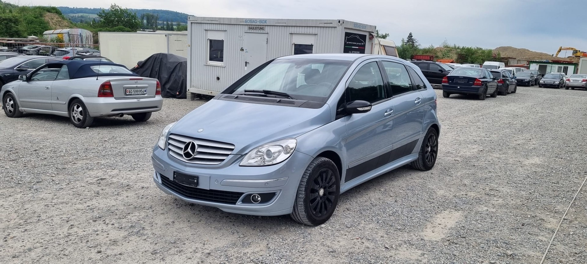 MERCEDES-BENZ B 200-image-0