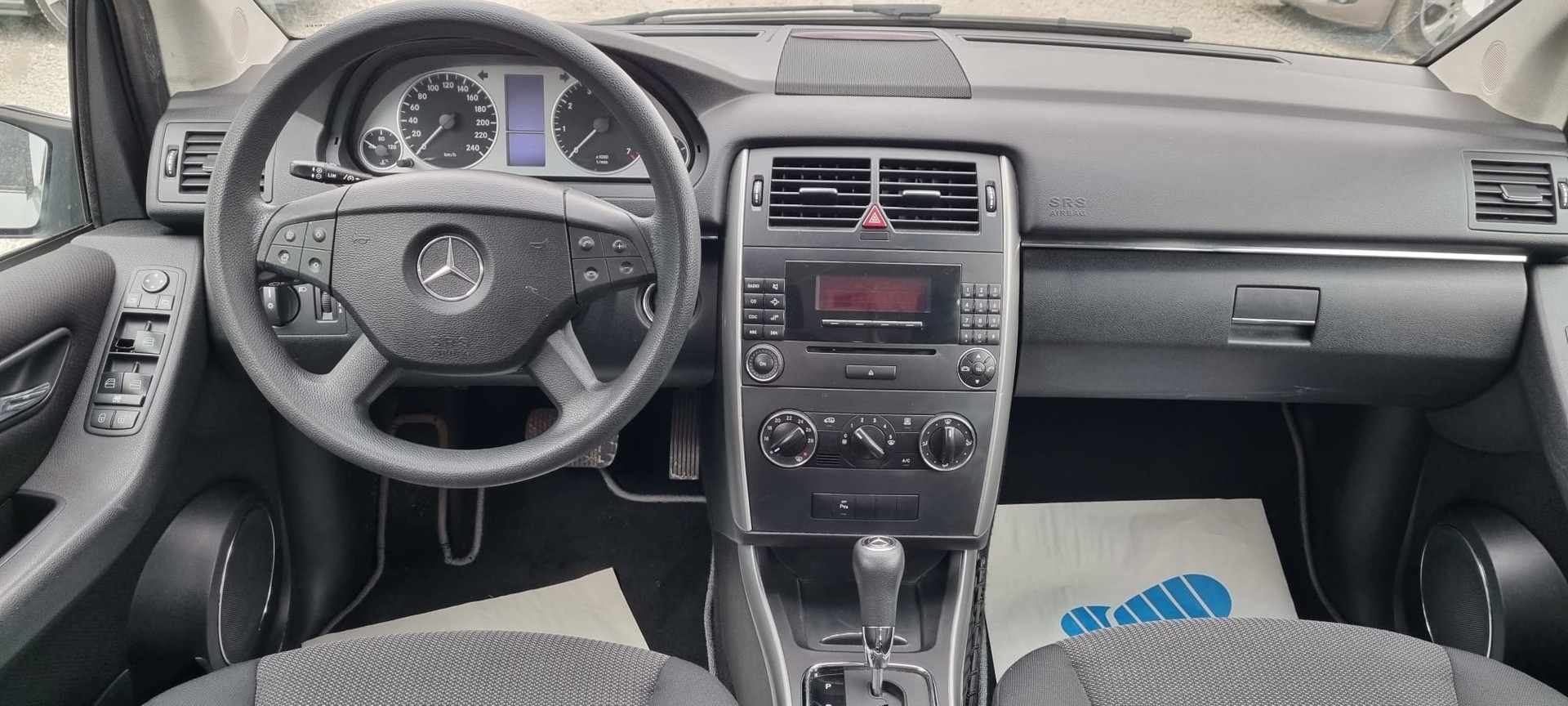 MERCEDES-BENZ B 200-image-10