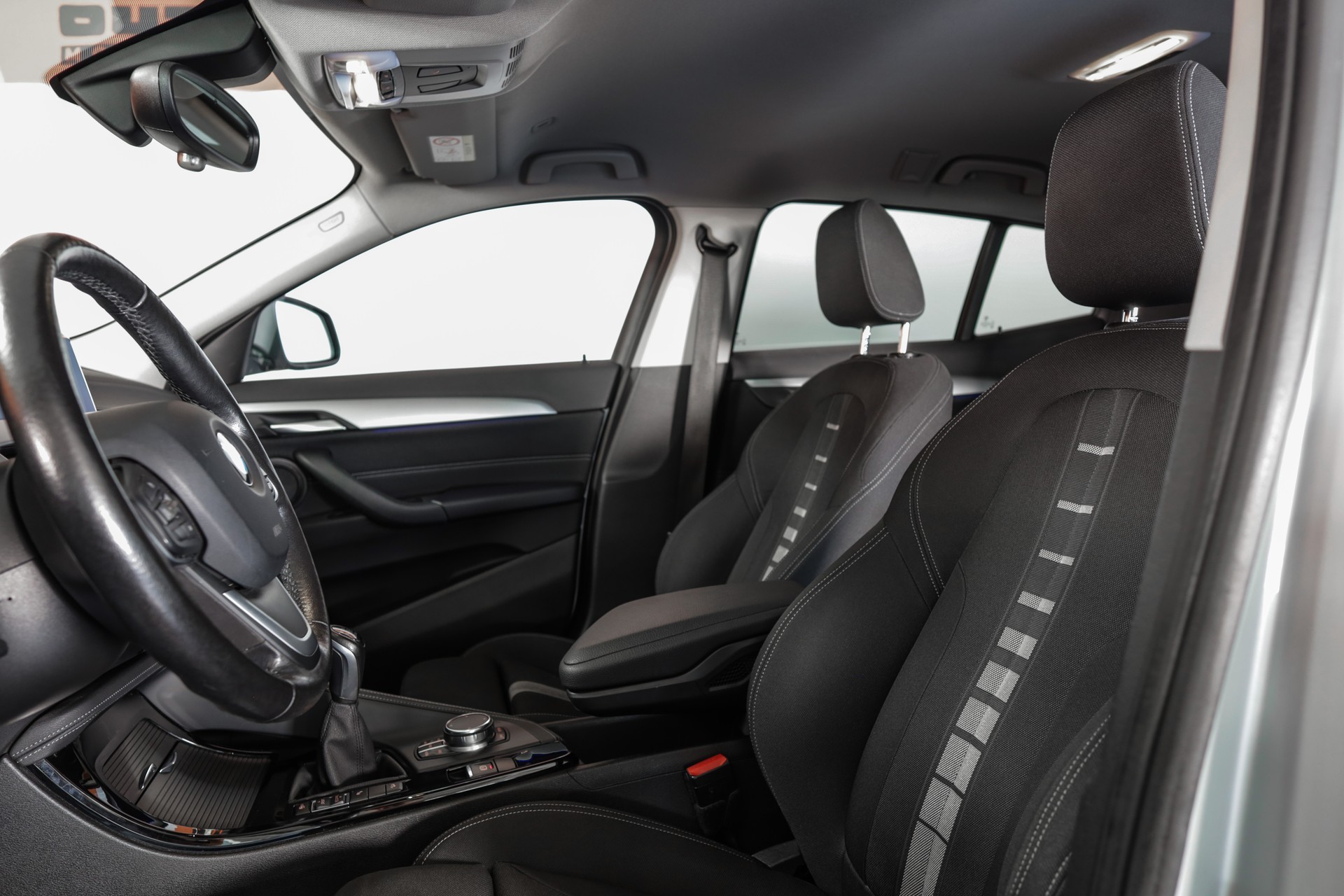 BMW X2 xDrive 18d-image-12