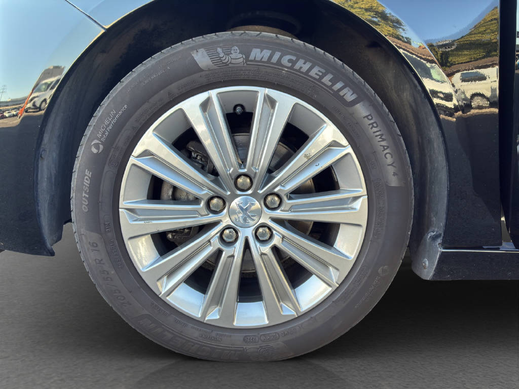 PEUGEOT 308 SW 1.5 BlueHDi Allure Pack-image-14