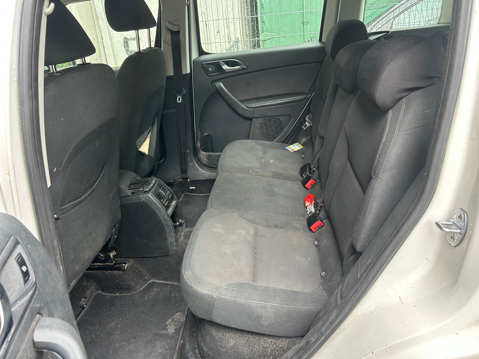 SKODA Yeti 2.0 TDI AllDrive 4x4-image-6