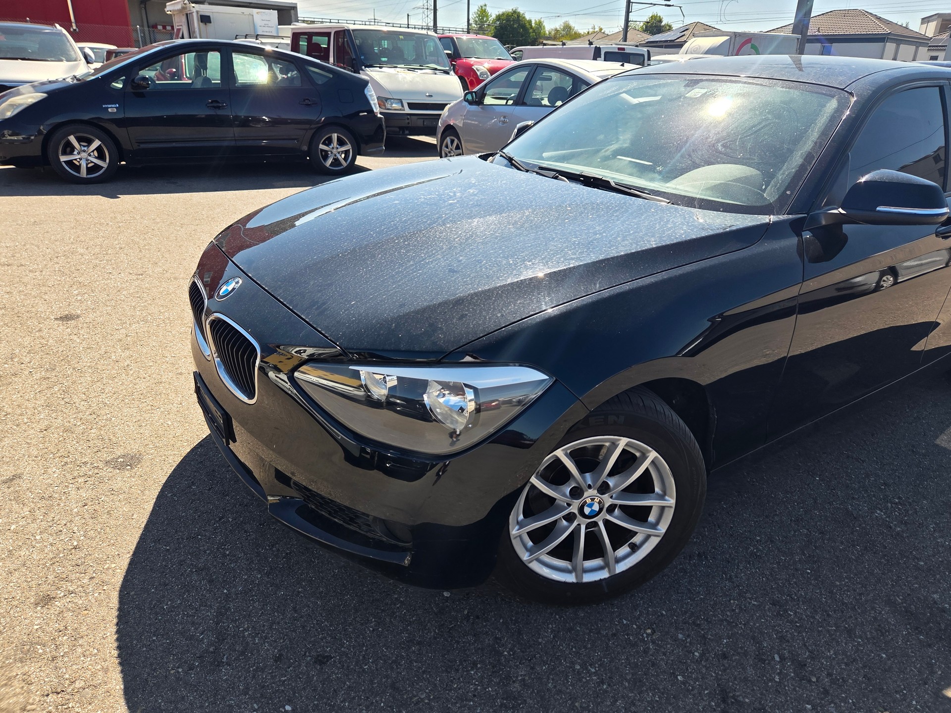 BMW 114i Business-image-1