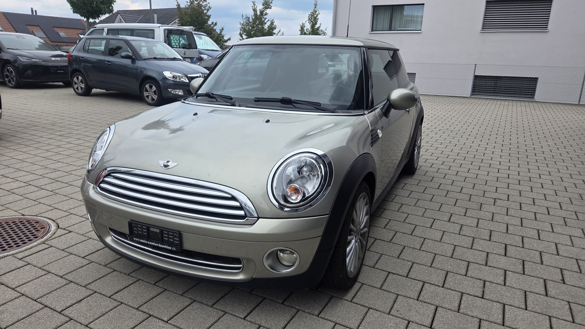MINI Cooper-image-1