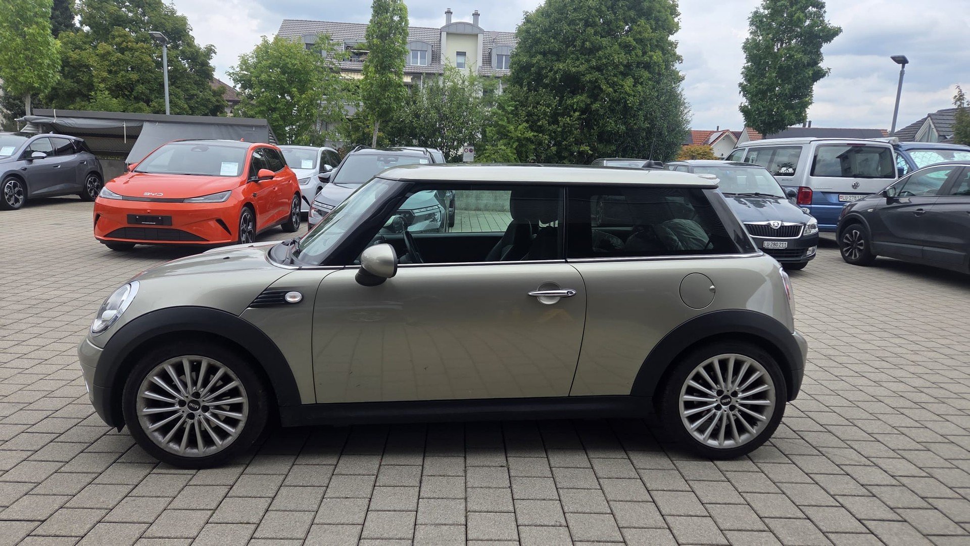 MINI Cooper-image-3