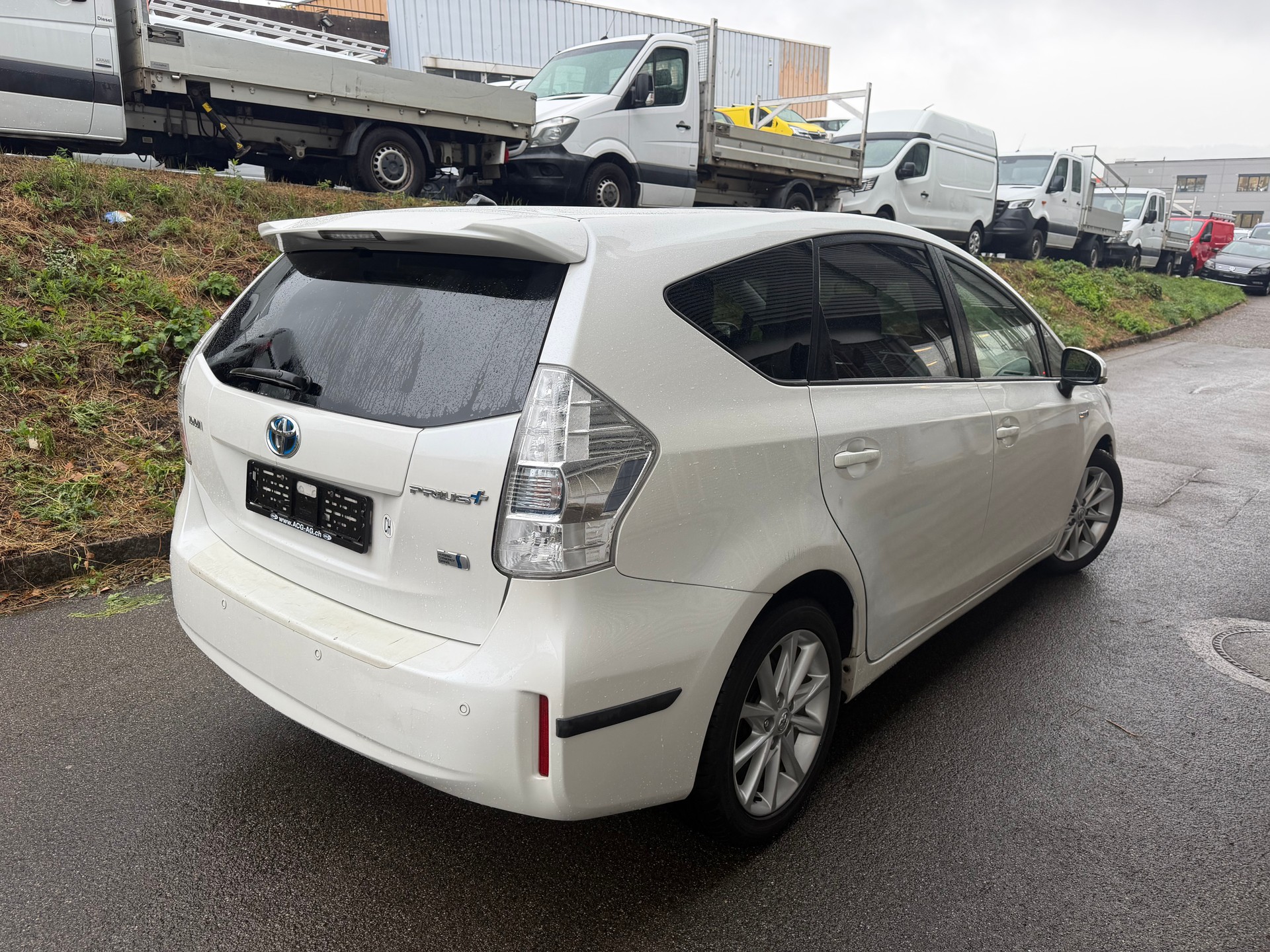 TOYOTA Prius+ 1.8 VVT-i HSD Luna ** 7-Plätzer ** Gr-Navi ** RF-Kamera ** Panorama-Glasdach ** H-UP-Disp ** Frisch Ab MFK & Service **-image-4