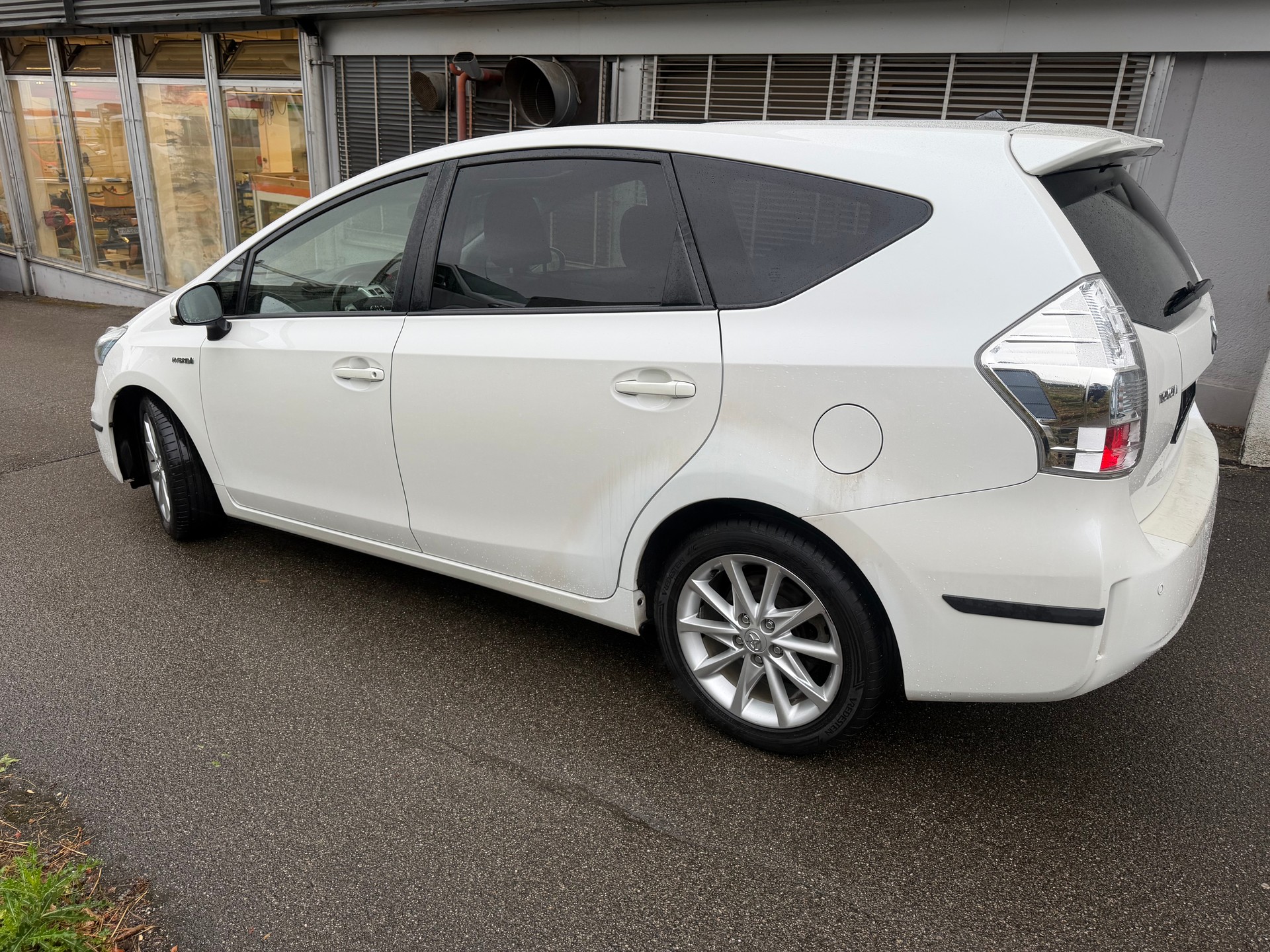 TOYOTA Prius+ 1.8 VVT-i HSD Luna ** 7-Plätzer ** Gr-Navi ** RF-Kamera ** Panorama-Glasdach ** H-UP-Disp ** Frisch Ab MFK & Service **-image-10