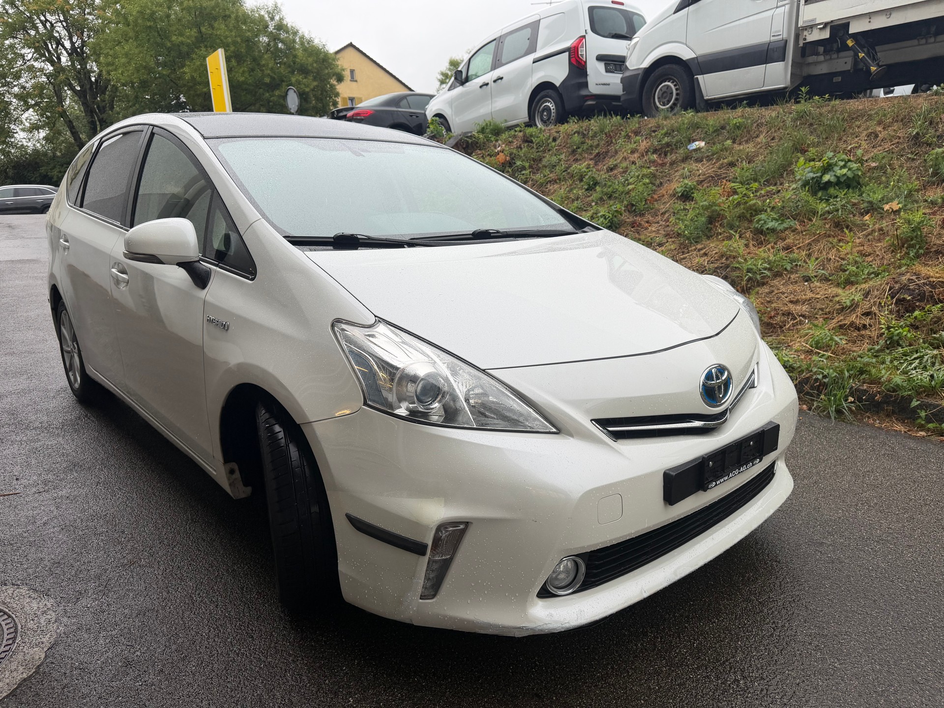 TOYOTA Prius+ 1.8 VVT-i HSD Luna ** 7-Plätzer ** Gr-Navi ** RF-Kamera ** Panorama-Glasdach ** H-UP-Disp ** Frisch Ab MFK & Service **-image-5