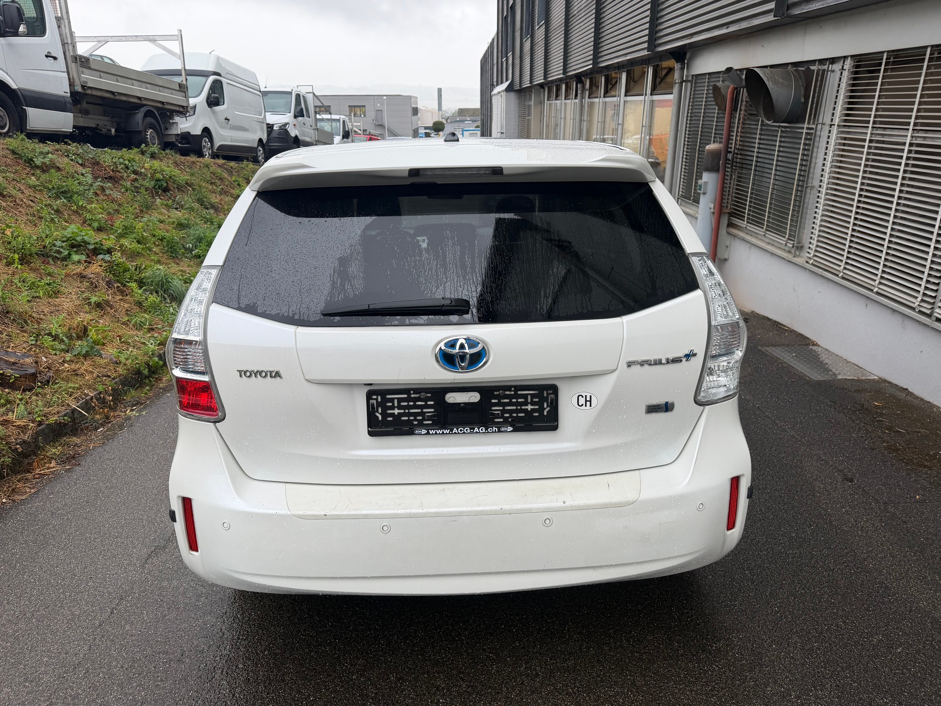 TOYOTA Prius+ 1.8 VVT-i HSD Luna ** 7-Plätzer ** Gr-Navi ** RF-Kamera ** Panorama-Glasdach ** H-UP-Disp ** Frisch Ab MFK & Service **-image-12