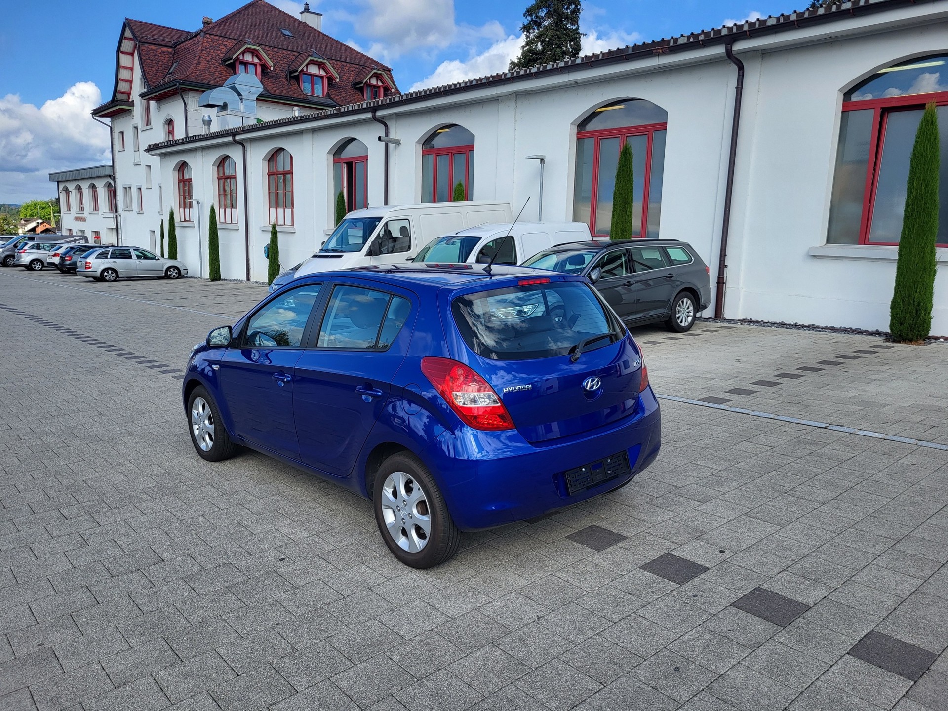 HYUNDAI i20 1.4 Style Automatic-image-2