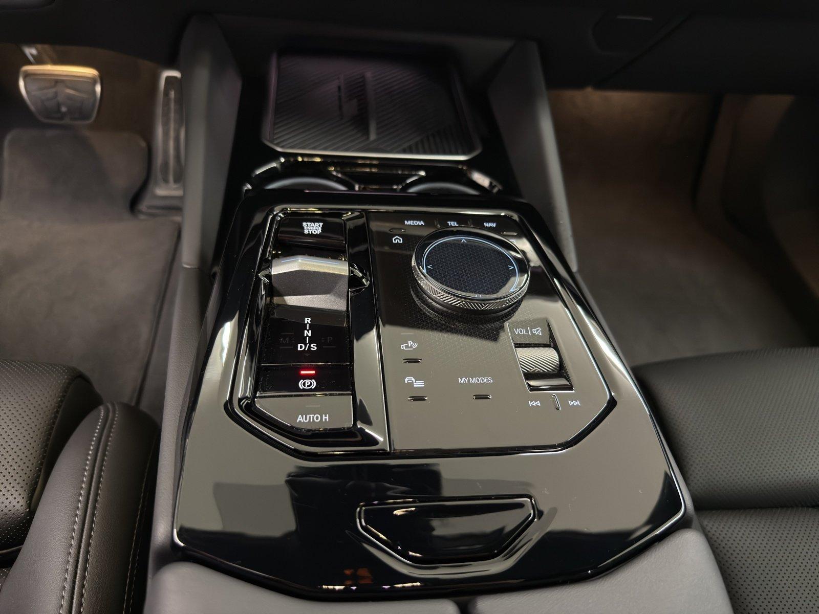 BMW 520d xDrive Touring M Sport-image-13