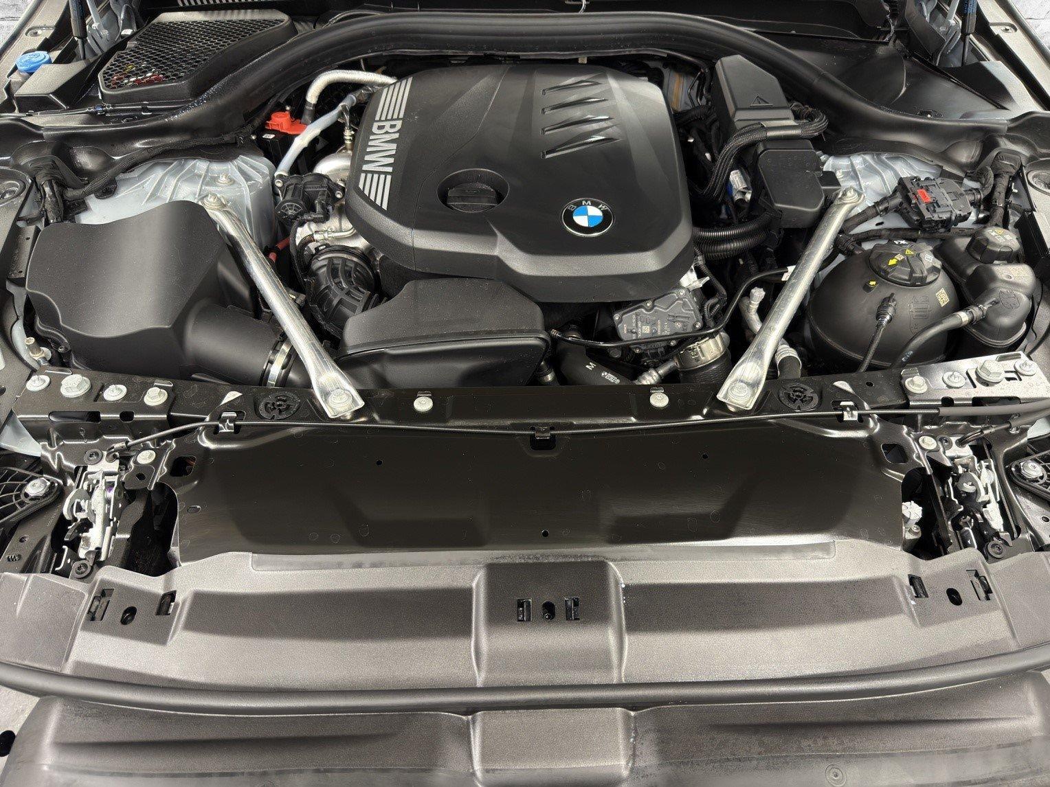 BMW 520d xDrive Touring M Sport-image-17