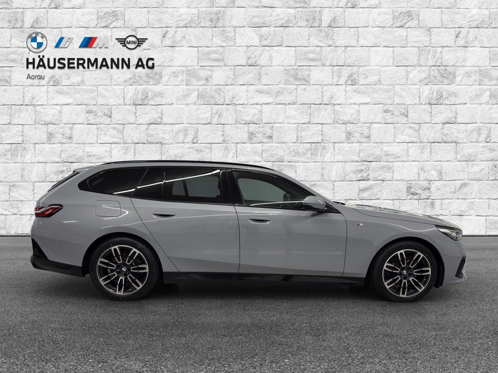 BMW 520d xDrive Touring M Sport-showroom-element-3