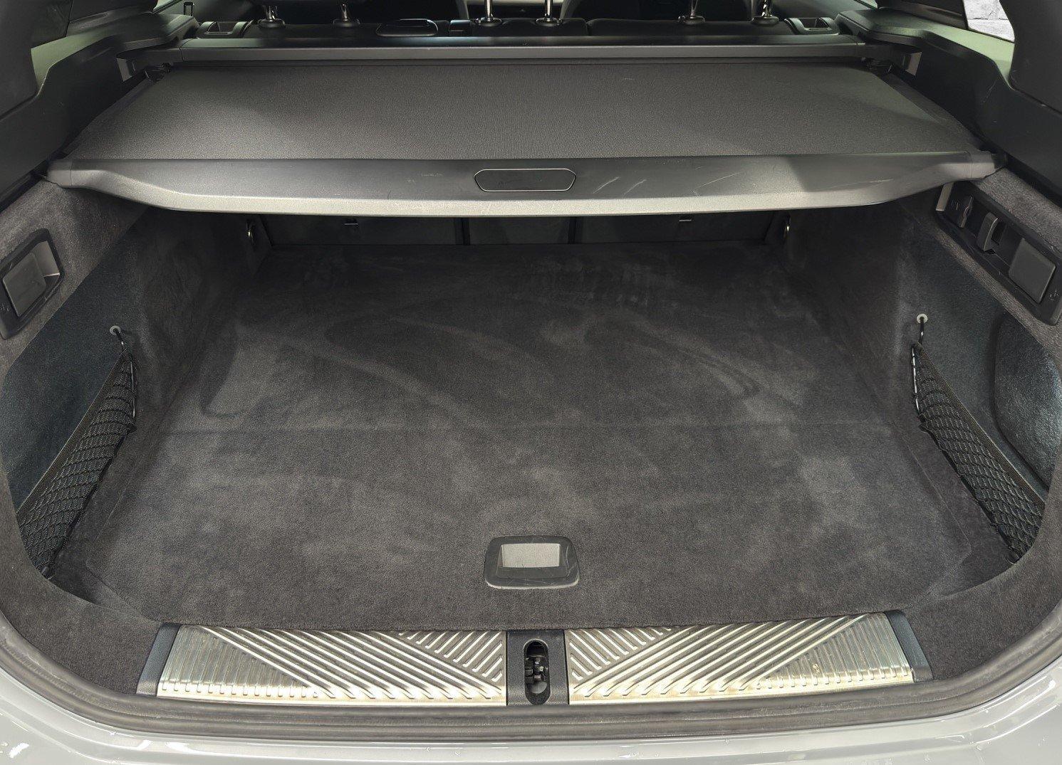BMW 520d xDrive Touring M Sport-image-16