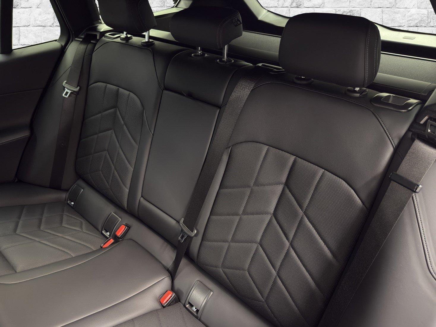 BMW 520d xDrive Touring M Sport-image-12