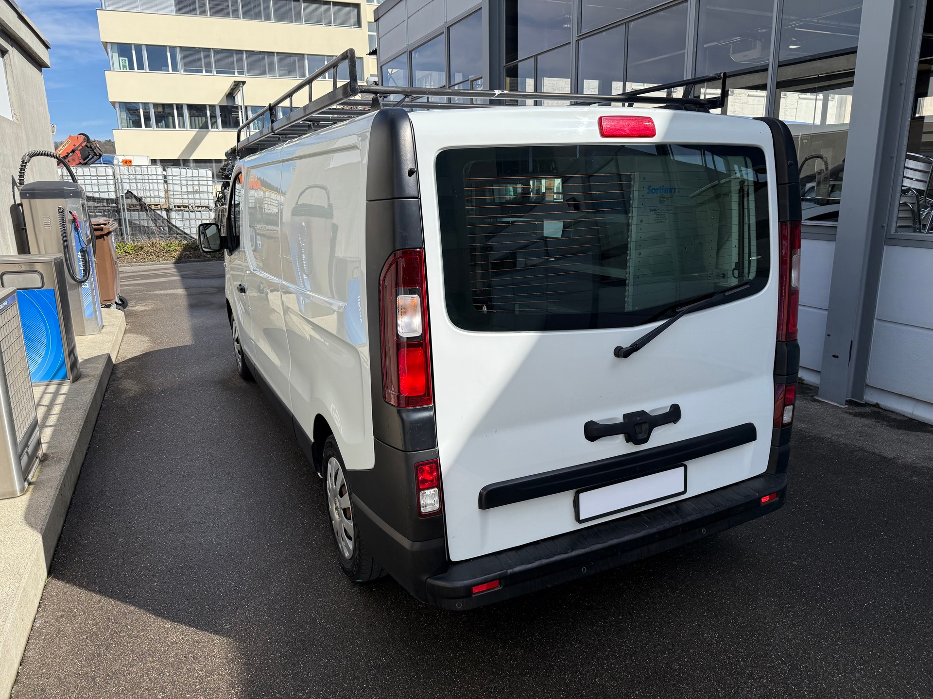 NISSAN NV300 dCi 120 2.9 L2H1 Pro *Aus 1st.Erster CH Hand *Frisch ab MFK *AC *Lange Version *Ausrüstung mit Schubladen-image-7