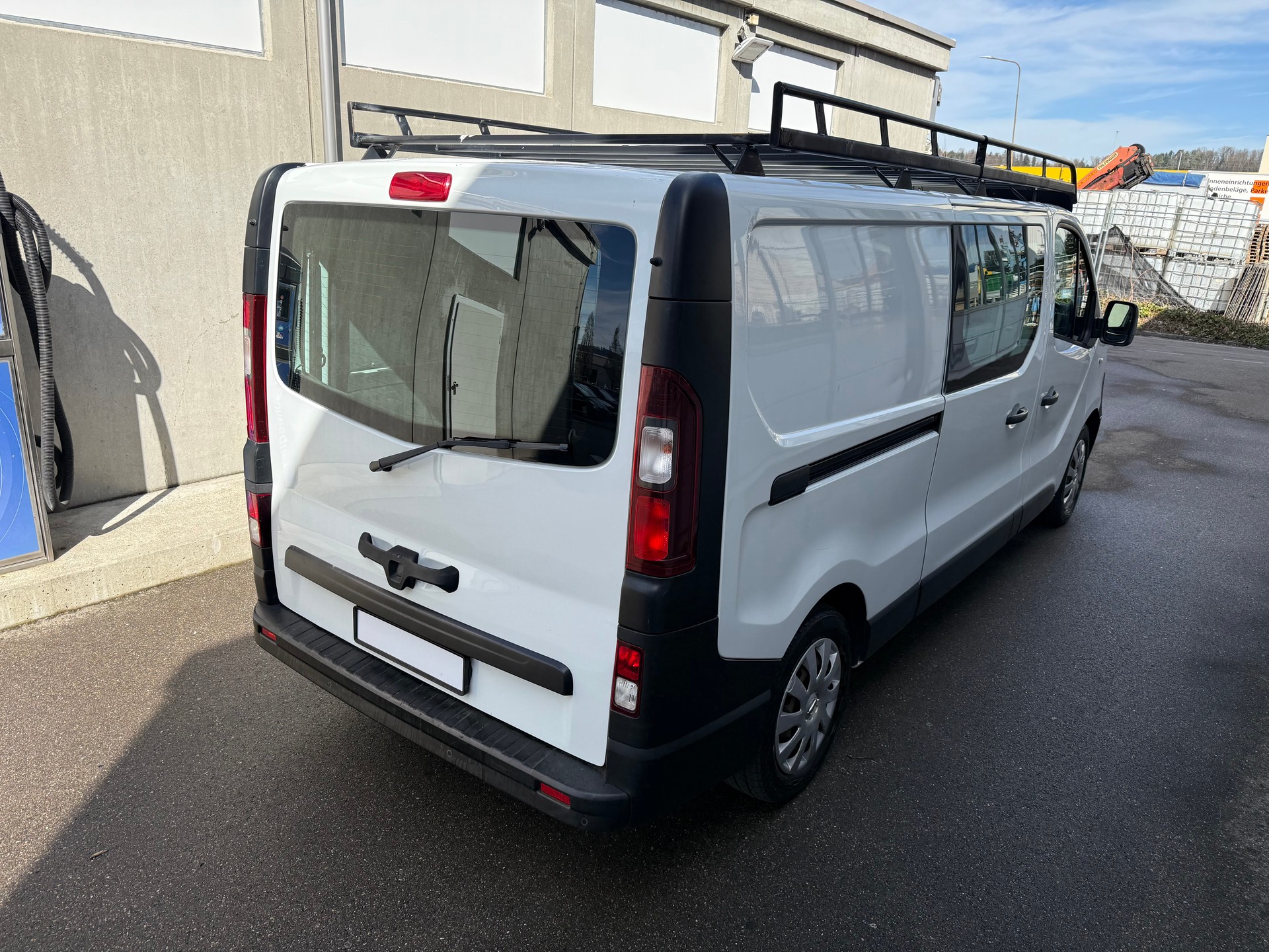 NISSAN NV300 dCi 120 2.9 L2H1 Pro *Aus 1st.Erster CH Hand *Frisch ab MFK *AC *Lange Version *Ausrüstung mit Schubladen-image-4