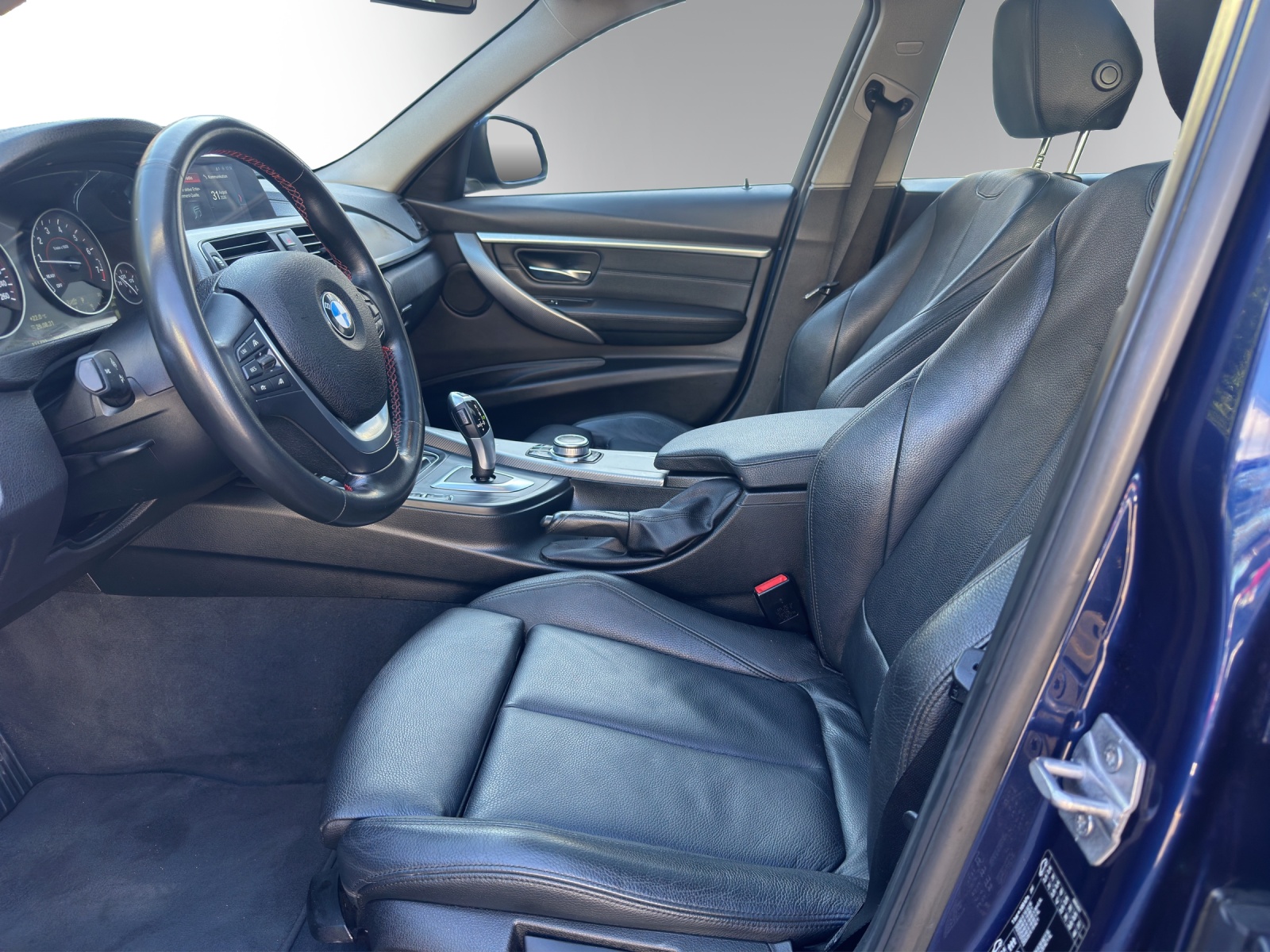 BMW 320i xDrive Touring Edition Sport Line Steptronic