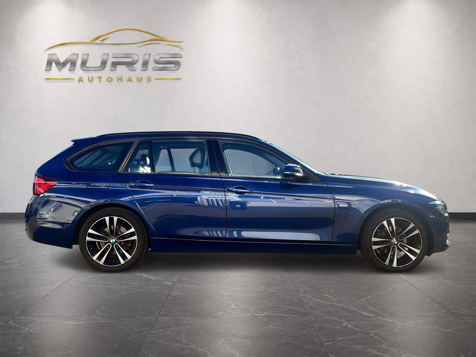 BMW 320i xDrive Touring Edition Sport Line Steptronic-image-5