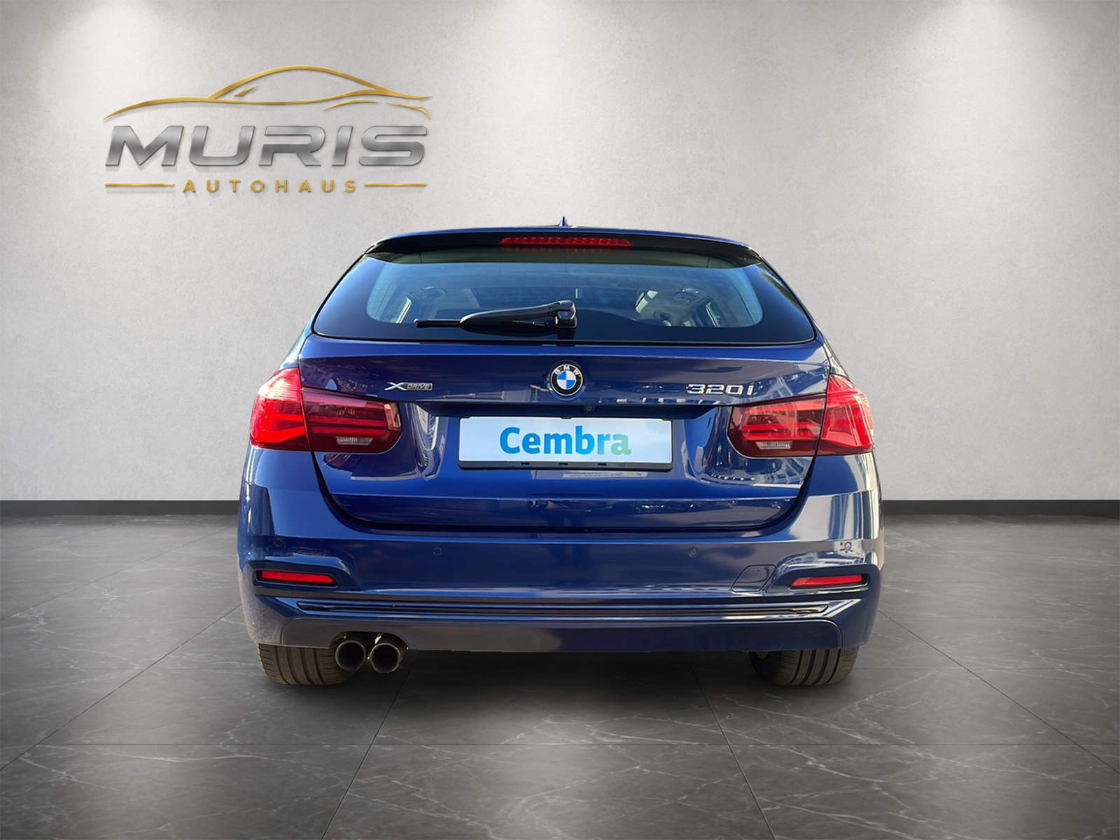 BMW 320i xDrive Touring Edition Sport Line Steptronic-image-3