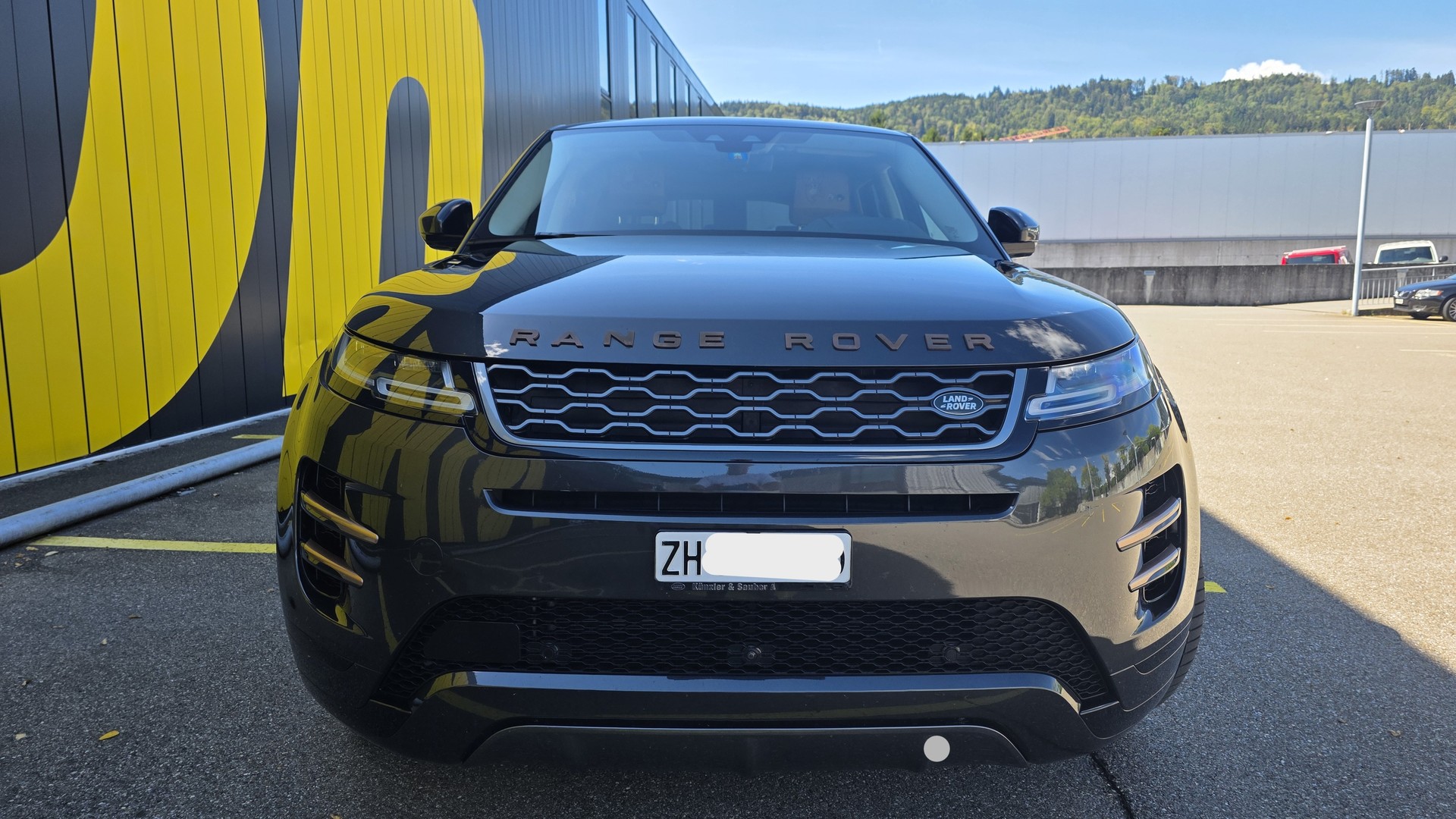 LAND ROVER 2.0 T 250 R-Dynamic SE-image-1