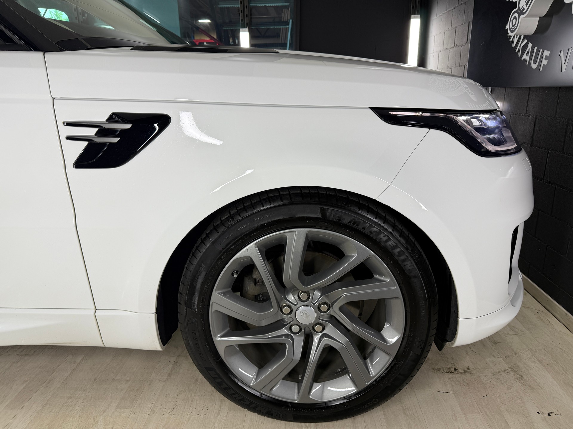 LAND ROVER Range Rover Sport 3.0 SDV6 HSE Automatic-image-11