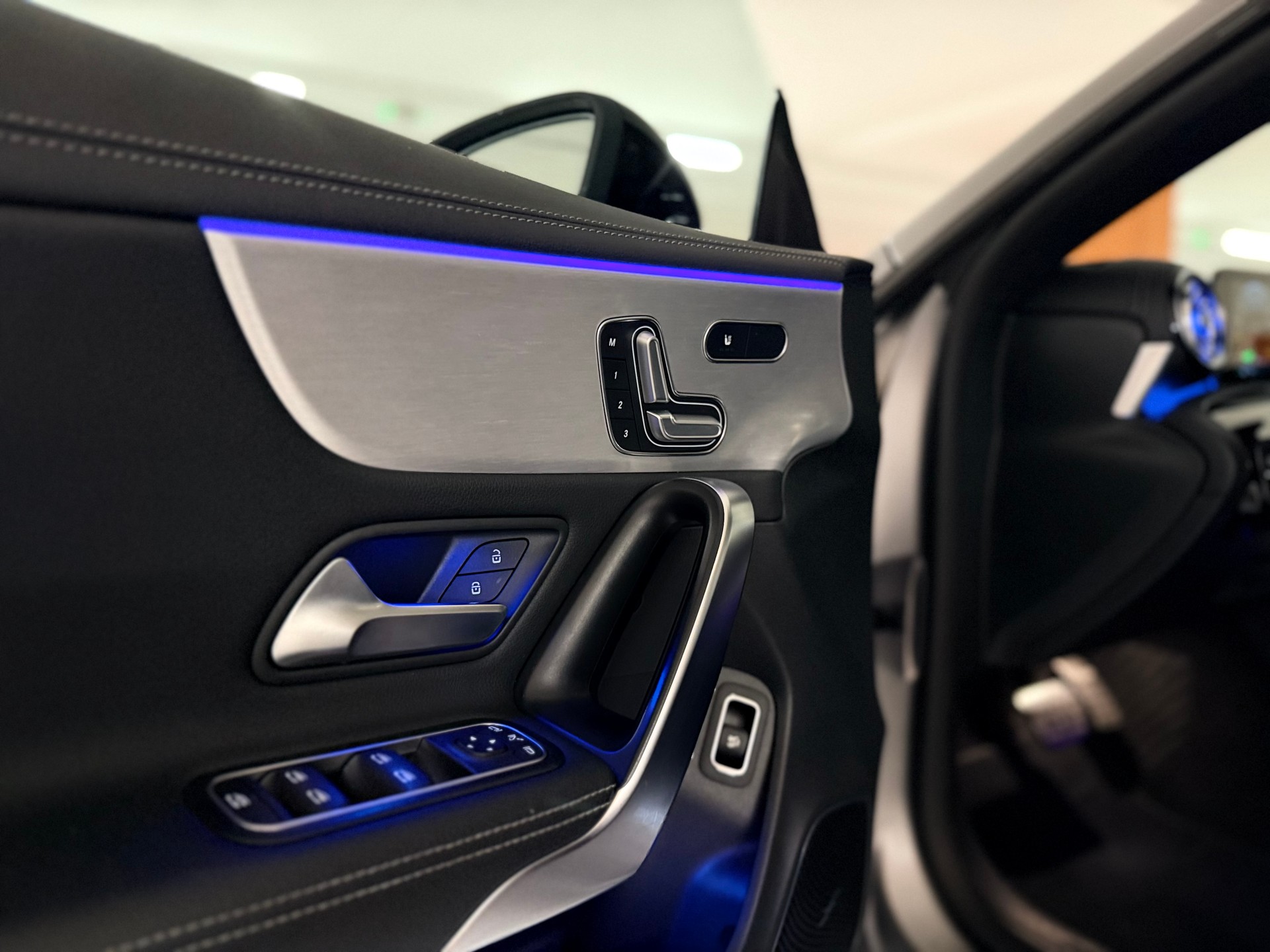 MERCEDES-BENZ CLA Shooting Brake 45 S AMG 4Matic+ 8G-DCT-image-9
