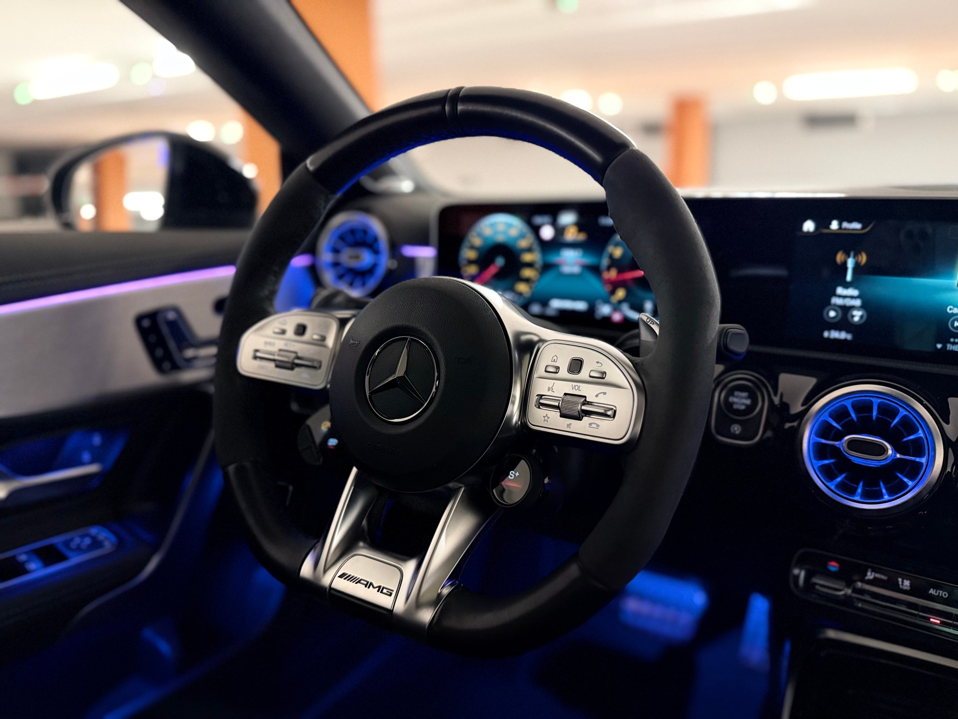 MERCEDES-BENZ CLA Shooting Brake 45 S AMG 4Matic+ 8G-DCT-image-12