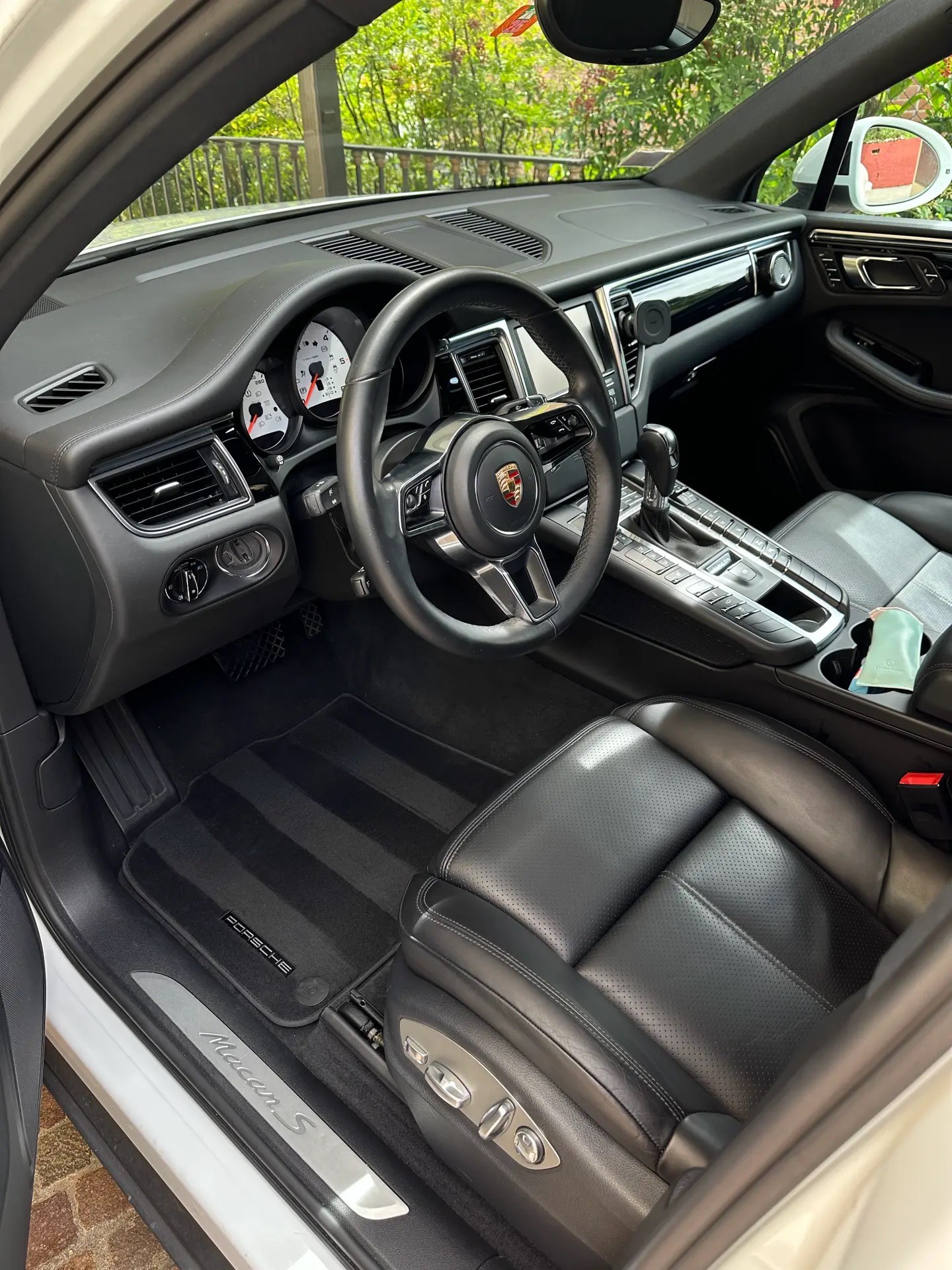 PORSCHE 3.0 V6 S Diesel-image-2
