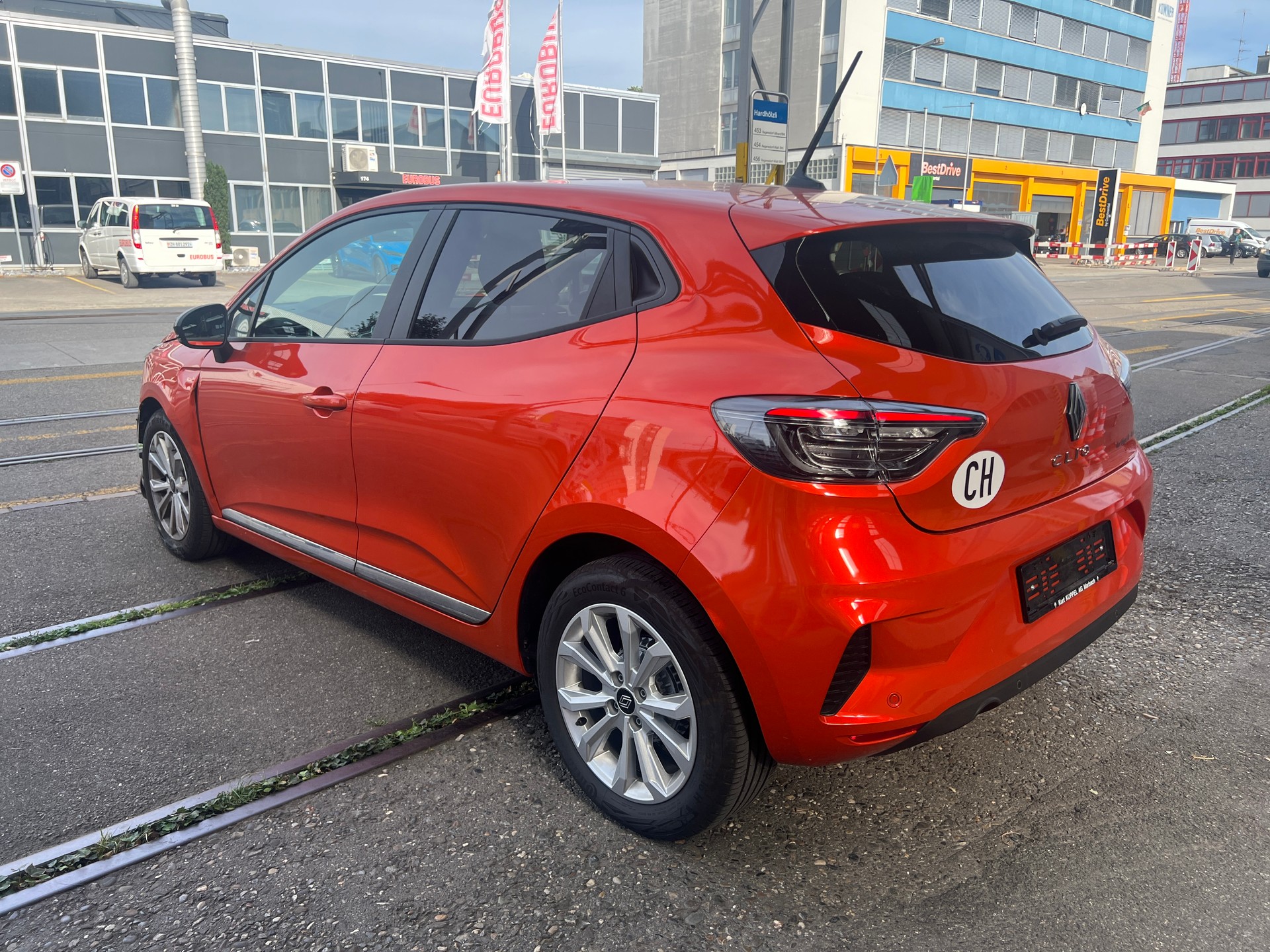 RENAULT Clio 1.0 Techno-image-4
