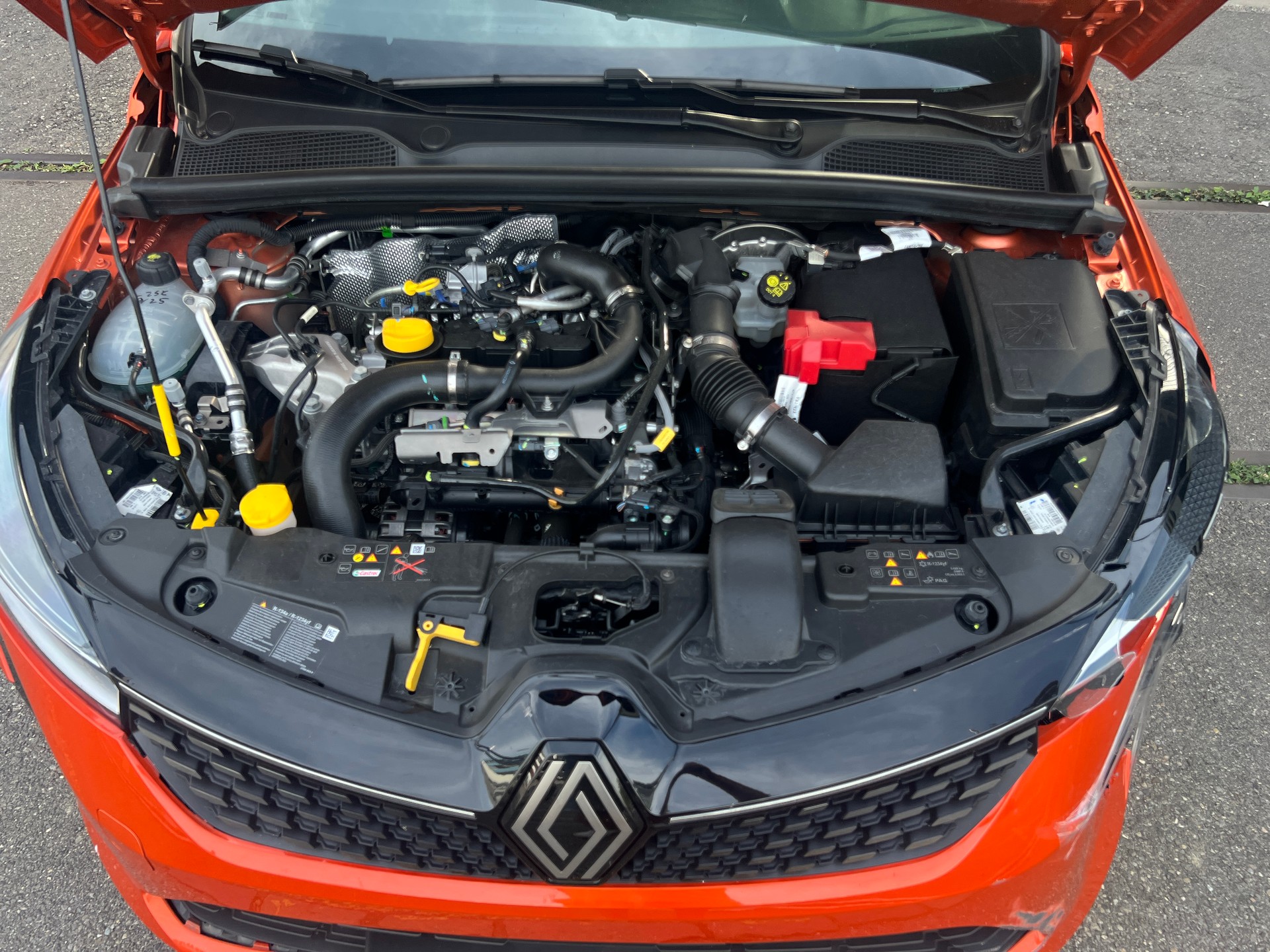 RENAULT Clio 1.0 Techno-image-10