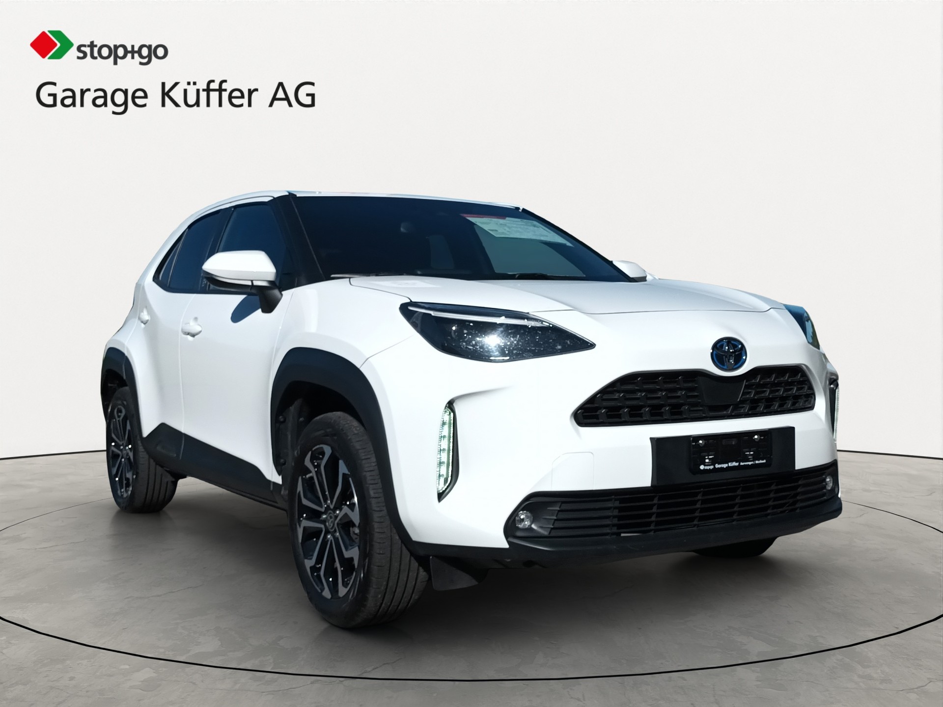 TOYOTA Yaris Cross 1.5 Team Deutschland e-CVT AWDi-image-2