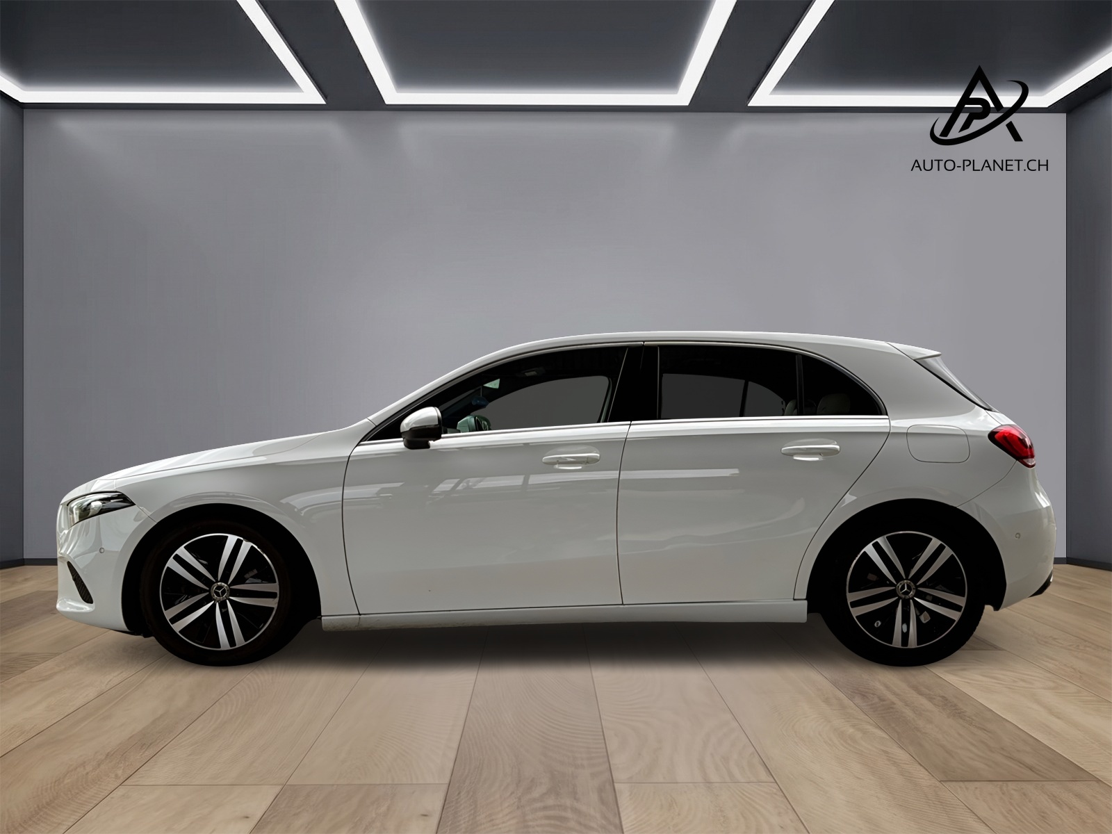 MERCEDES-BENZ A 180 Progressive 7G-DCT-showroom-element-1