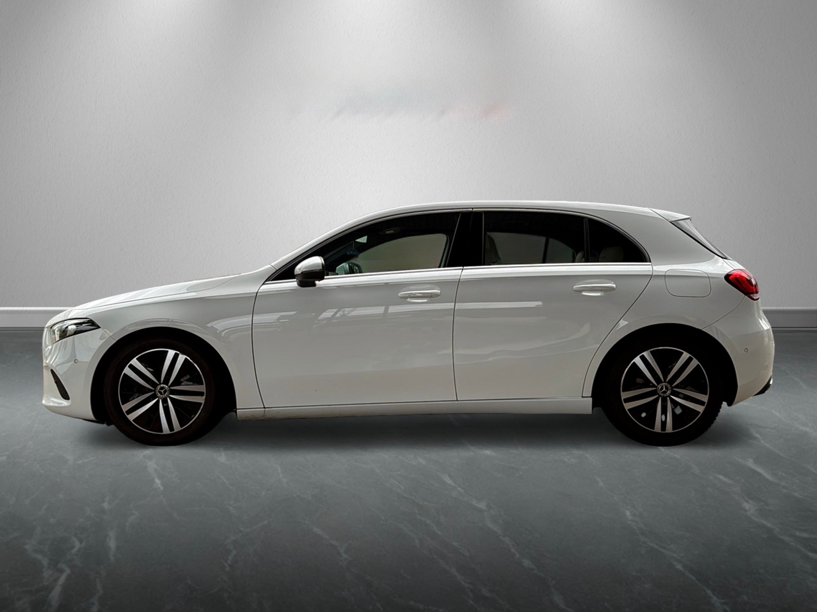 MERCEDES-BENZ A 180 Progressive 7G-DCT-image-1