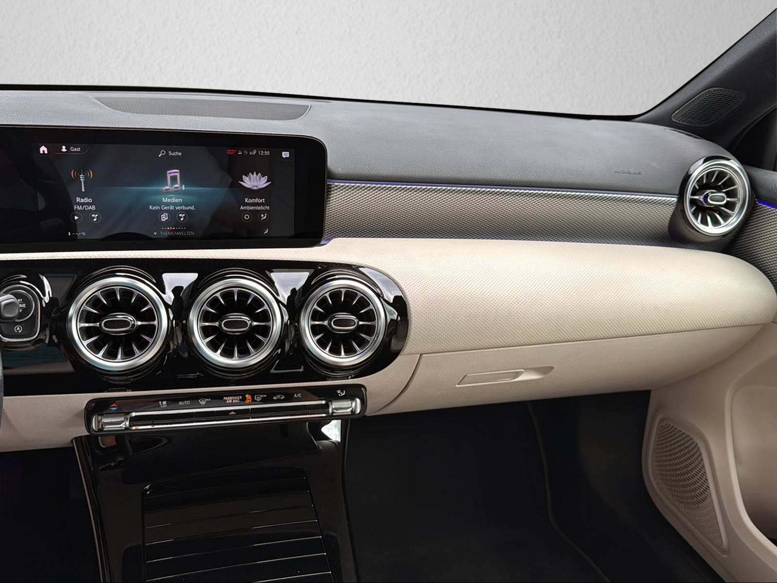 MERCEDES-BENZ A 180 Progressive 7G-DCT-image-8