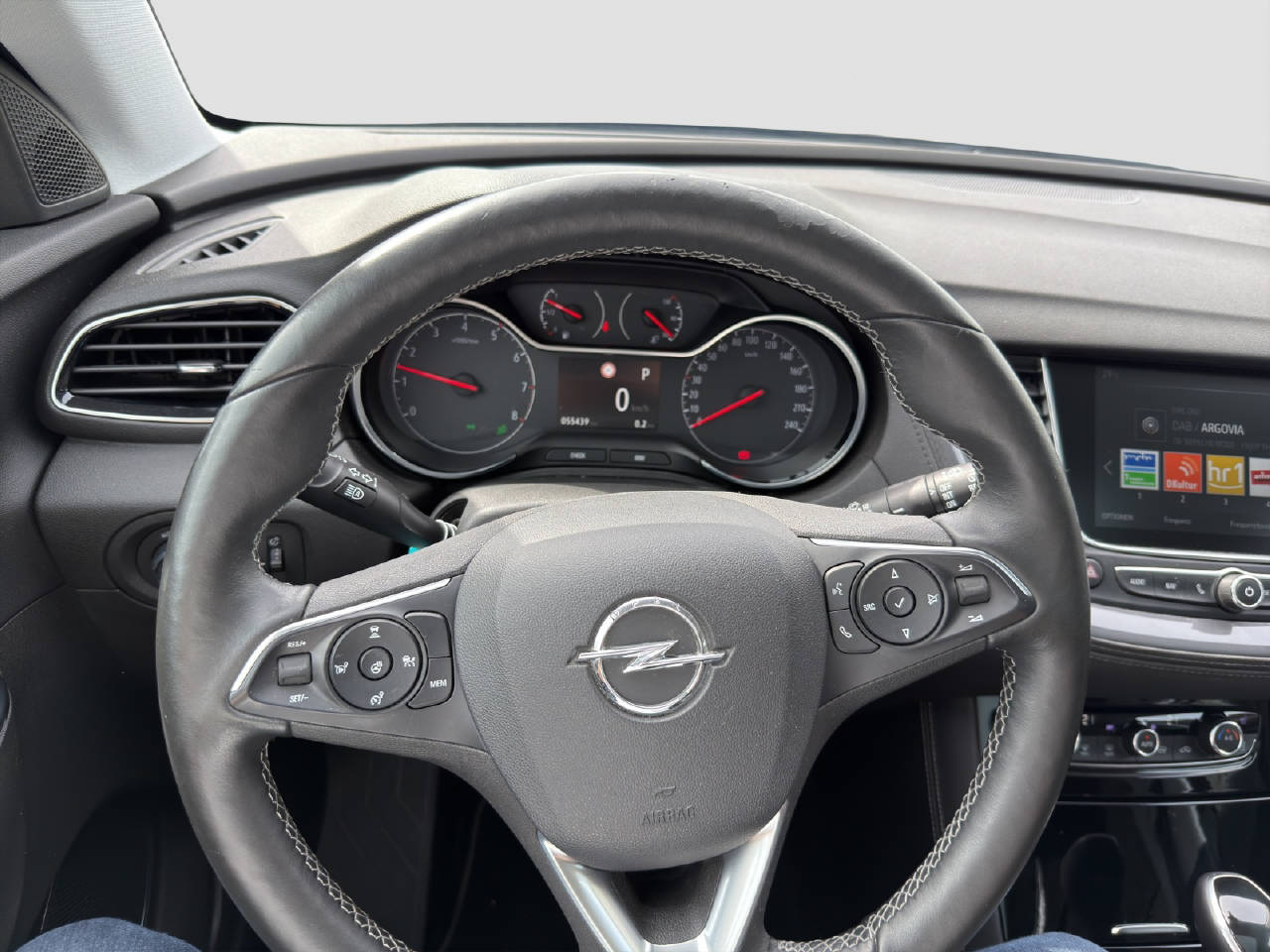OPEL Grandland X 1.6 T Ultimate-image-9