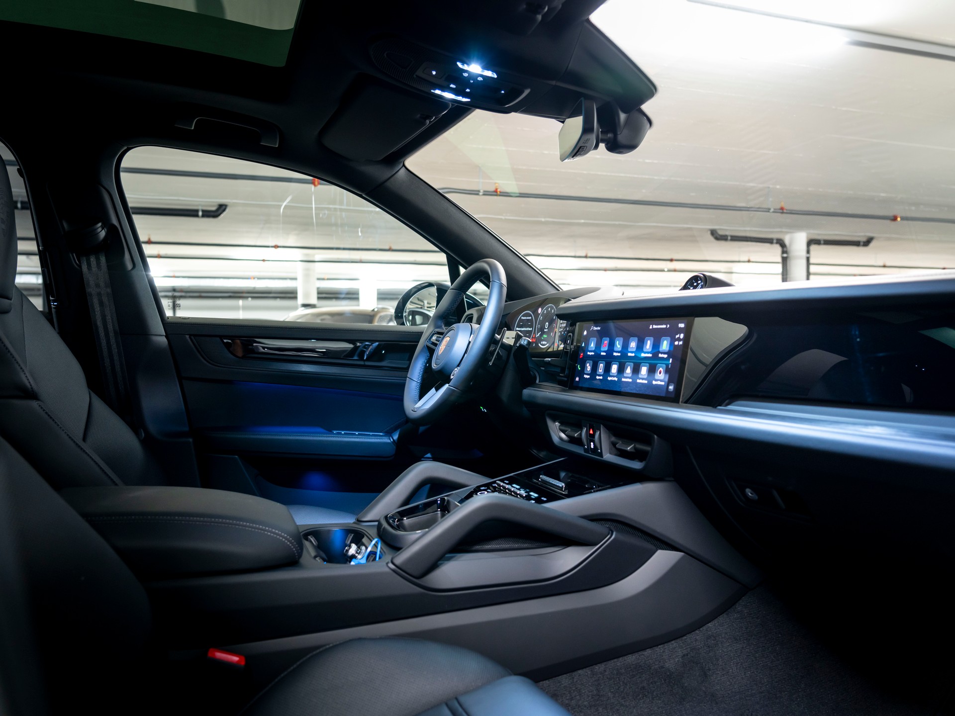 PORSCHE Cayenne E-Hybrid Black Edition Tiptronic-image-16
