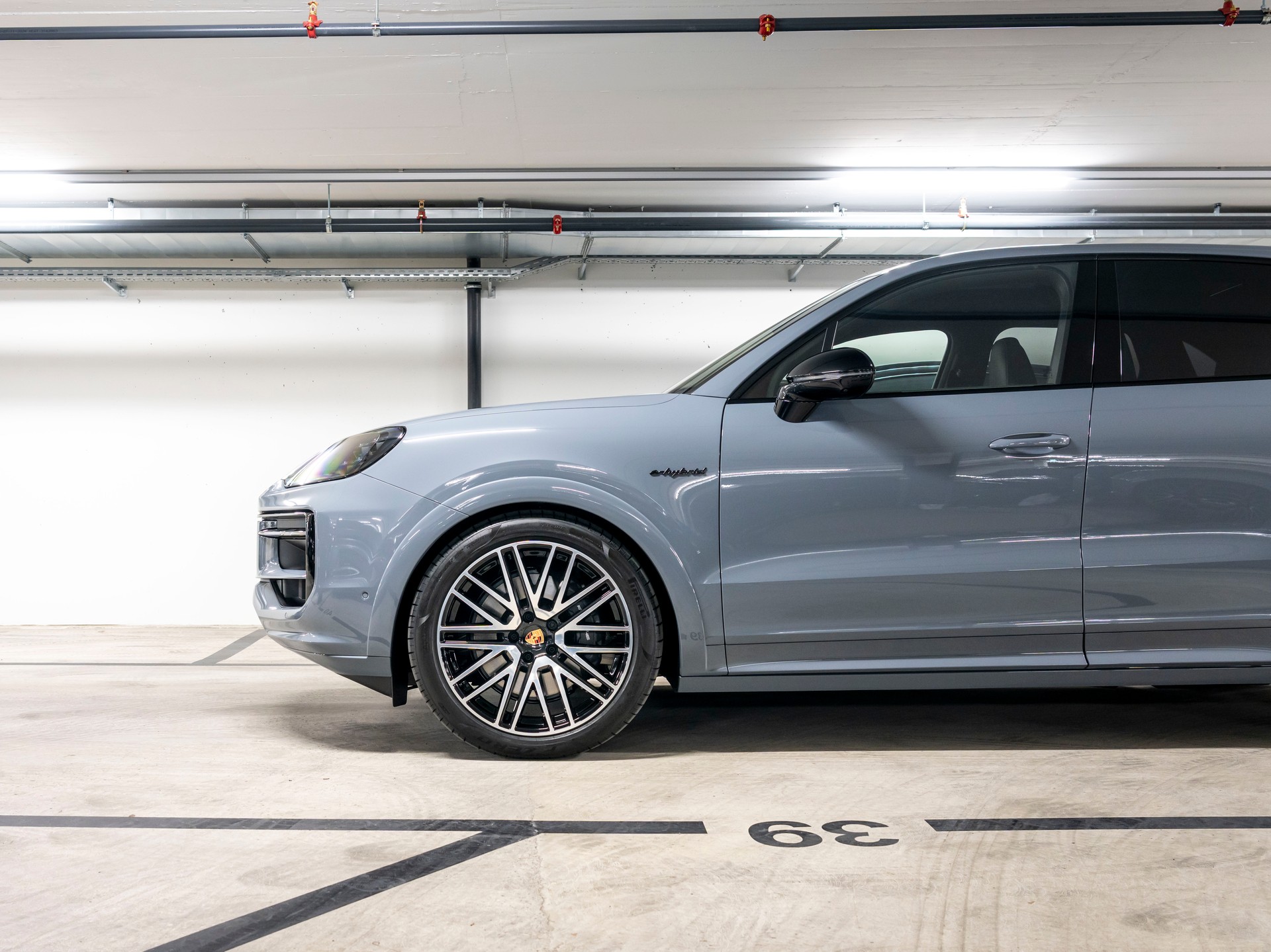 PORSCHE Cayenne E-Hybrid Black Edition Tiptronic-image-5