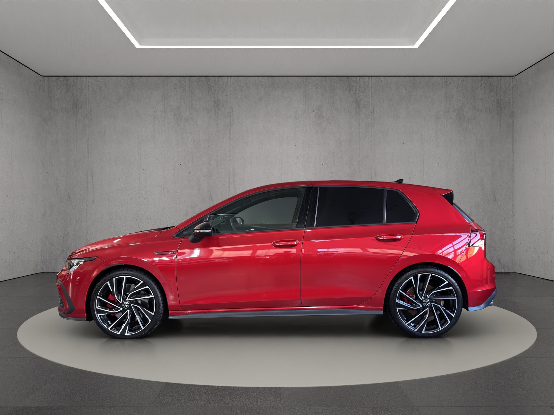 VW Golf 2.0 TSI GTI DSG "AHK-Pano-DCC-Head Up-Harm.-Kardon"-image-2