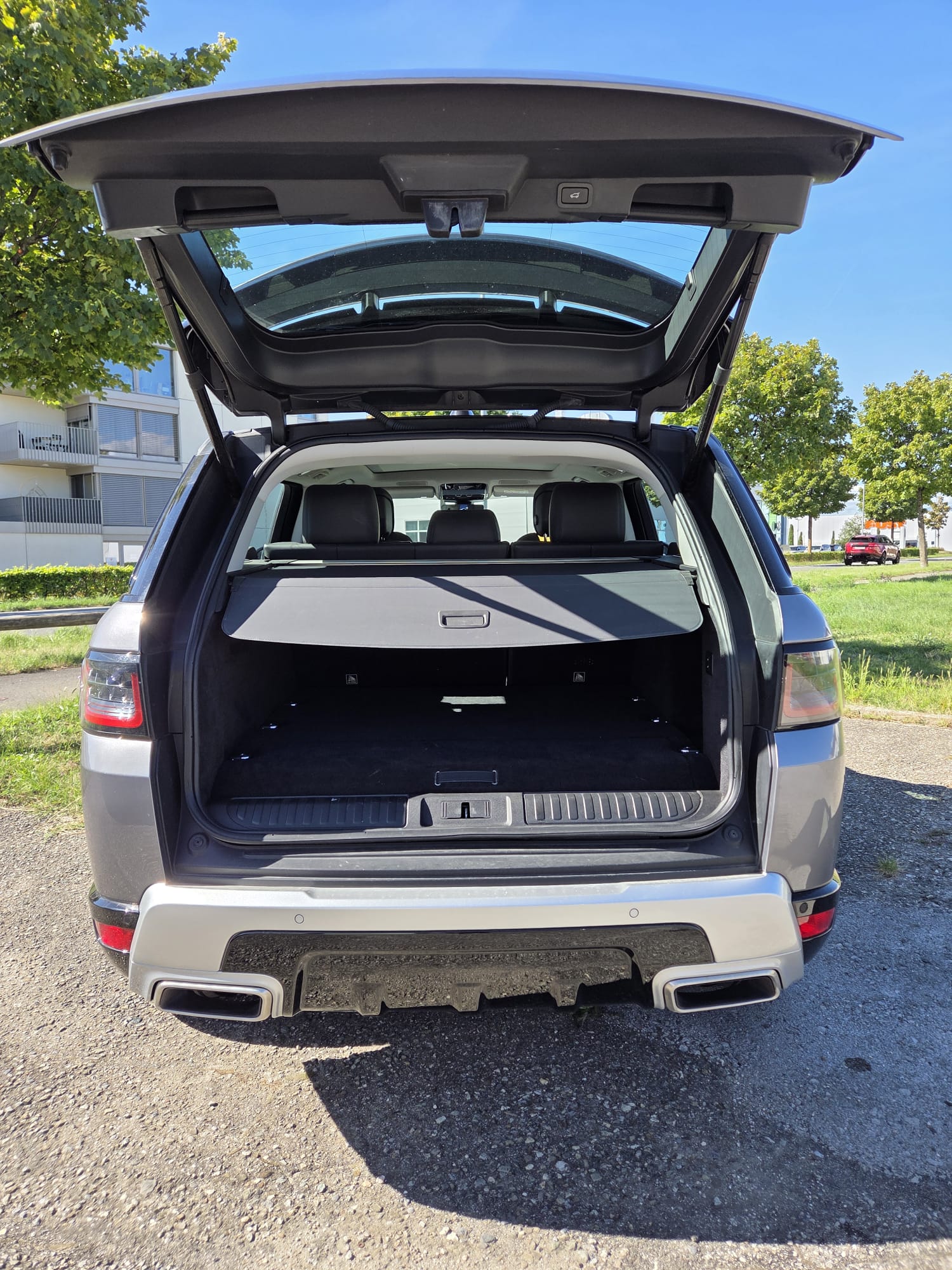 LAND ROVER Range Rover Sport P400e 2.0 I4 PHEV SE Automatic-image-3