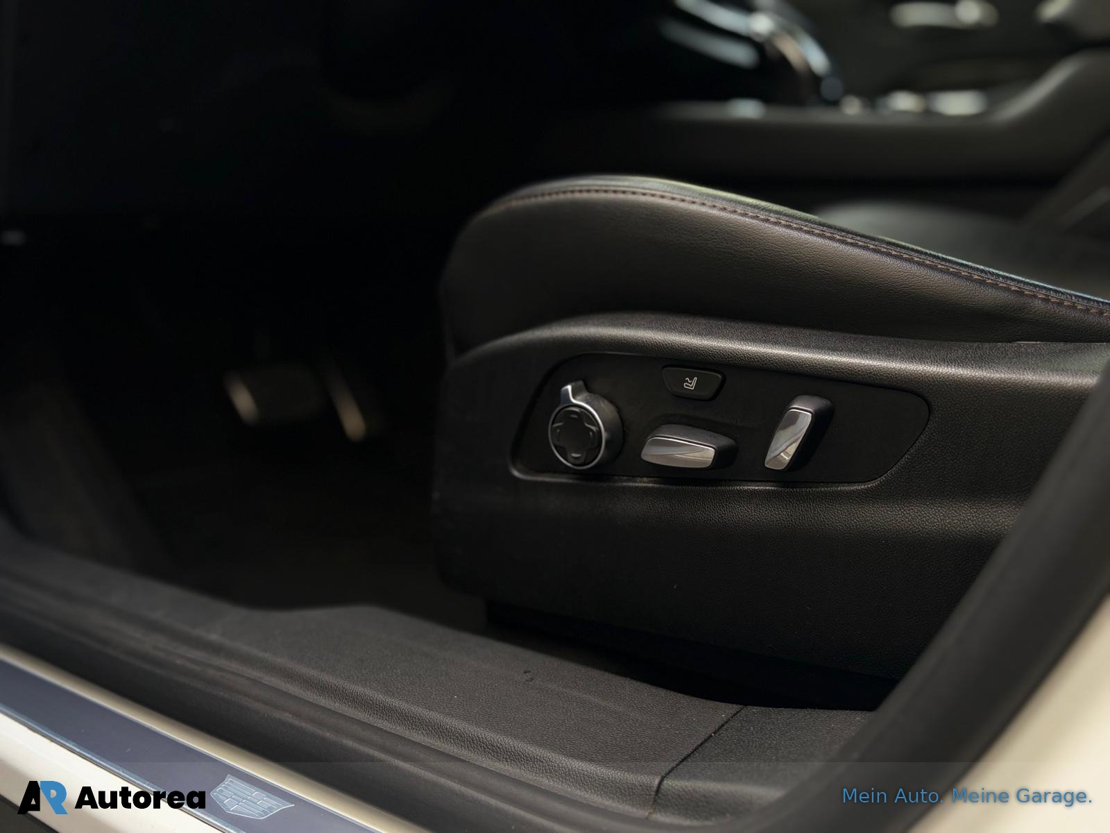 CADILLAC XT4 350T 2.0 Sport AWD Automat-image-16