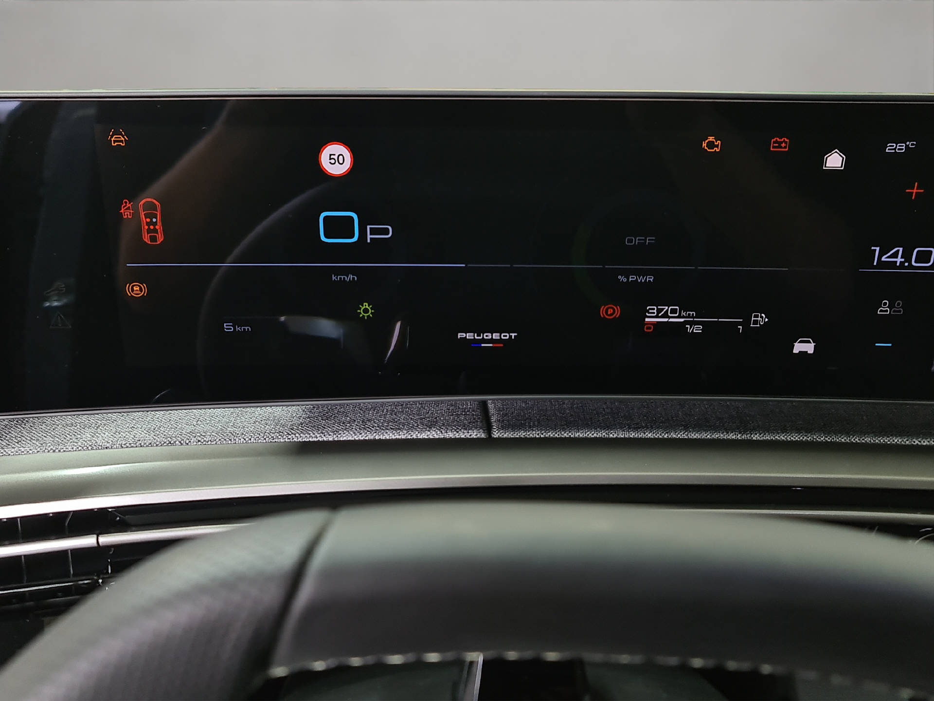 PEUGEOT 3008 1.2 Hybrid GT Exclusive-image-6