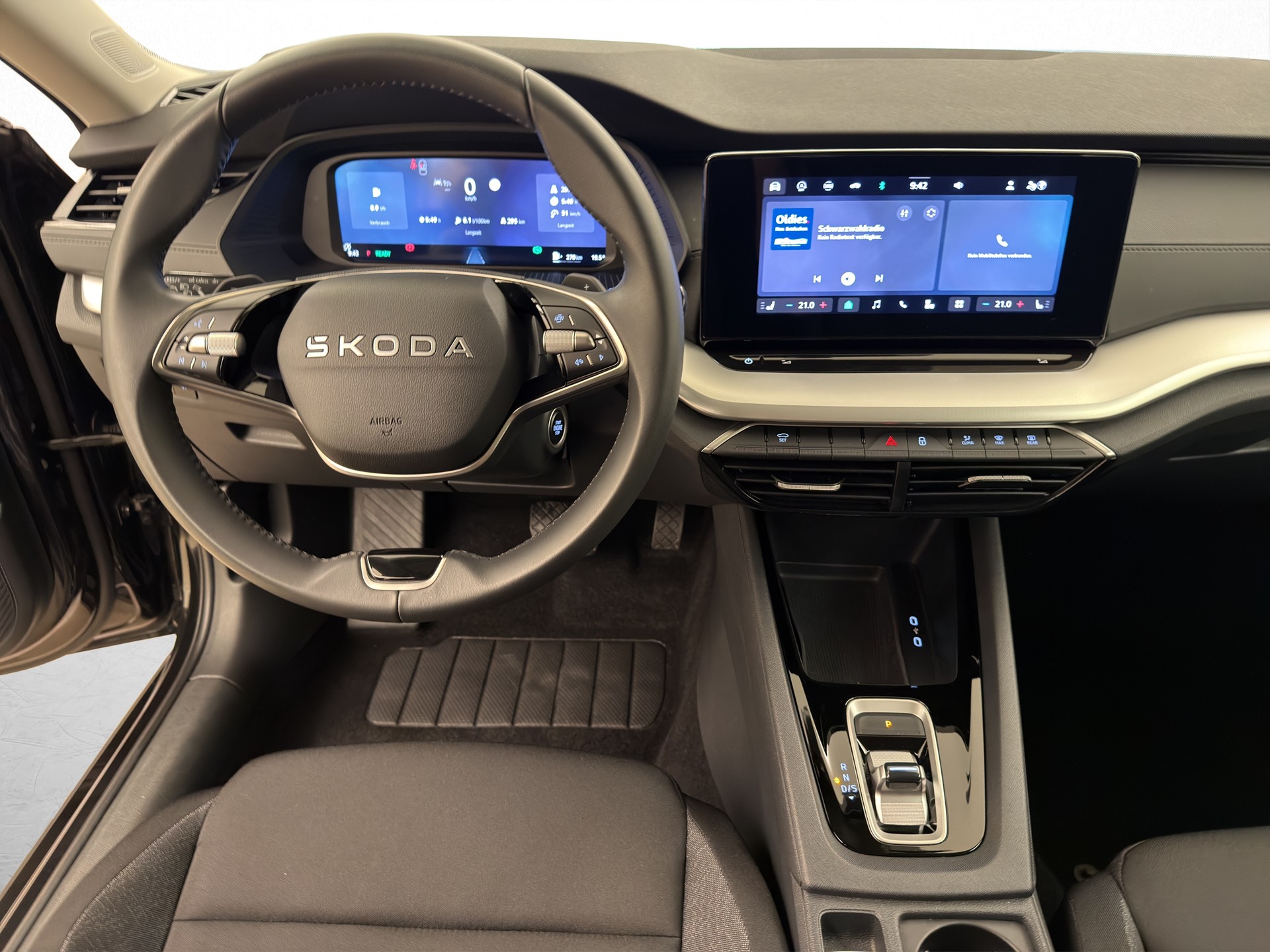 SKODA Octavia Combi 1.5 eTSI Essence DSG-image-13